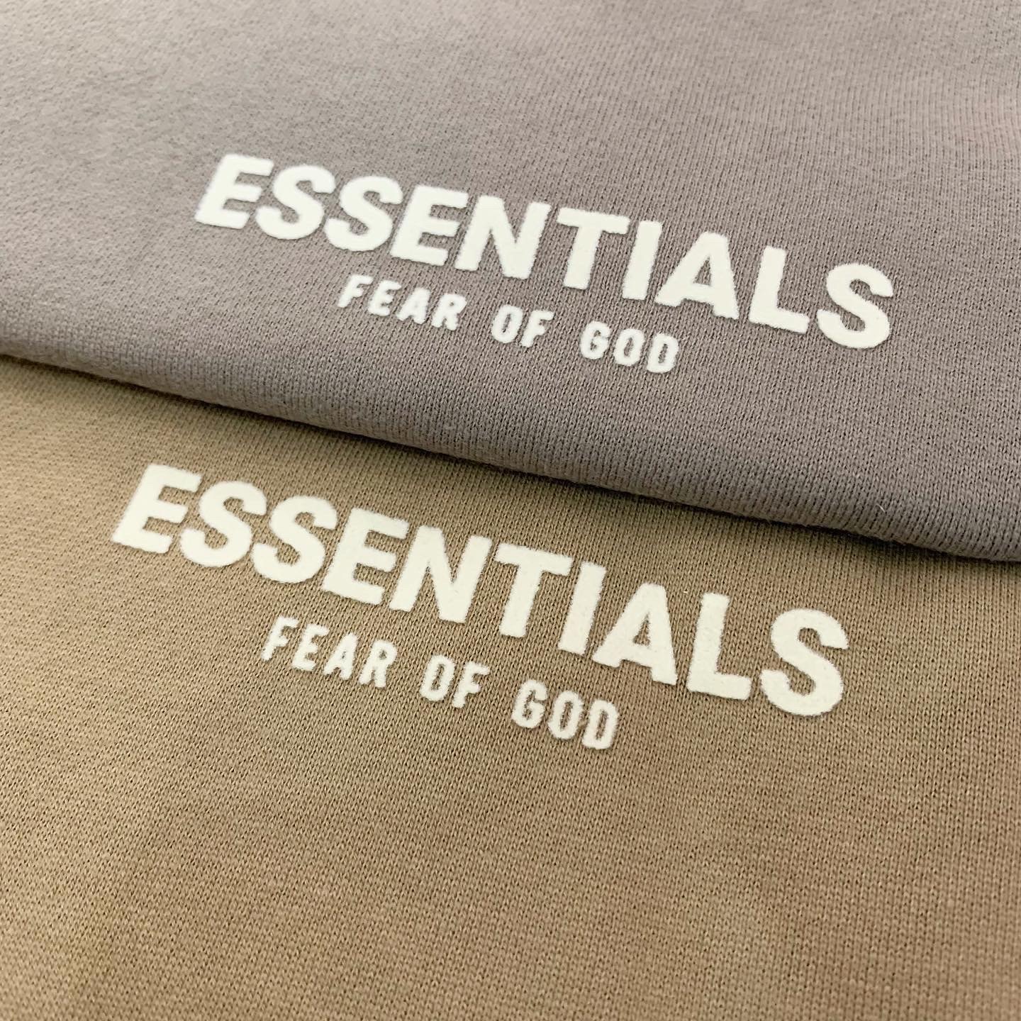 Fear Of God Essentials SS22 Shorts 兩色 Desert/Oak