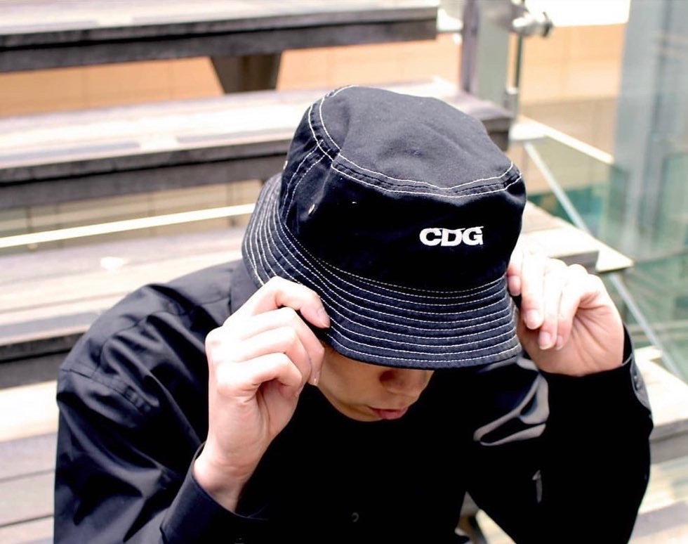 Comme des Garcons CDG Bucket Hat Black/ Navy（ONE SIZE）