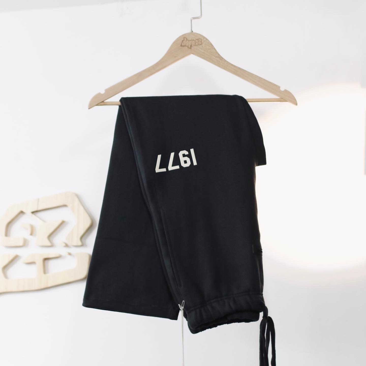 Fear Of God Essentials 1977 Sweatpants Iron（Black洗水黑色）