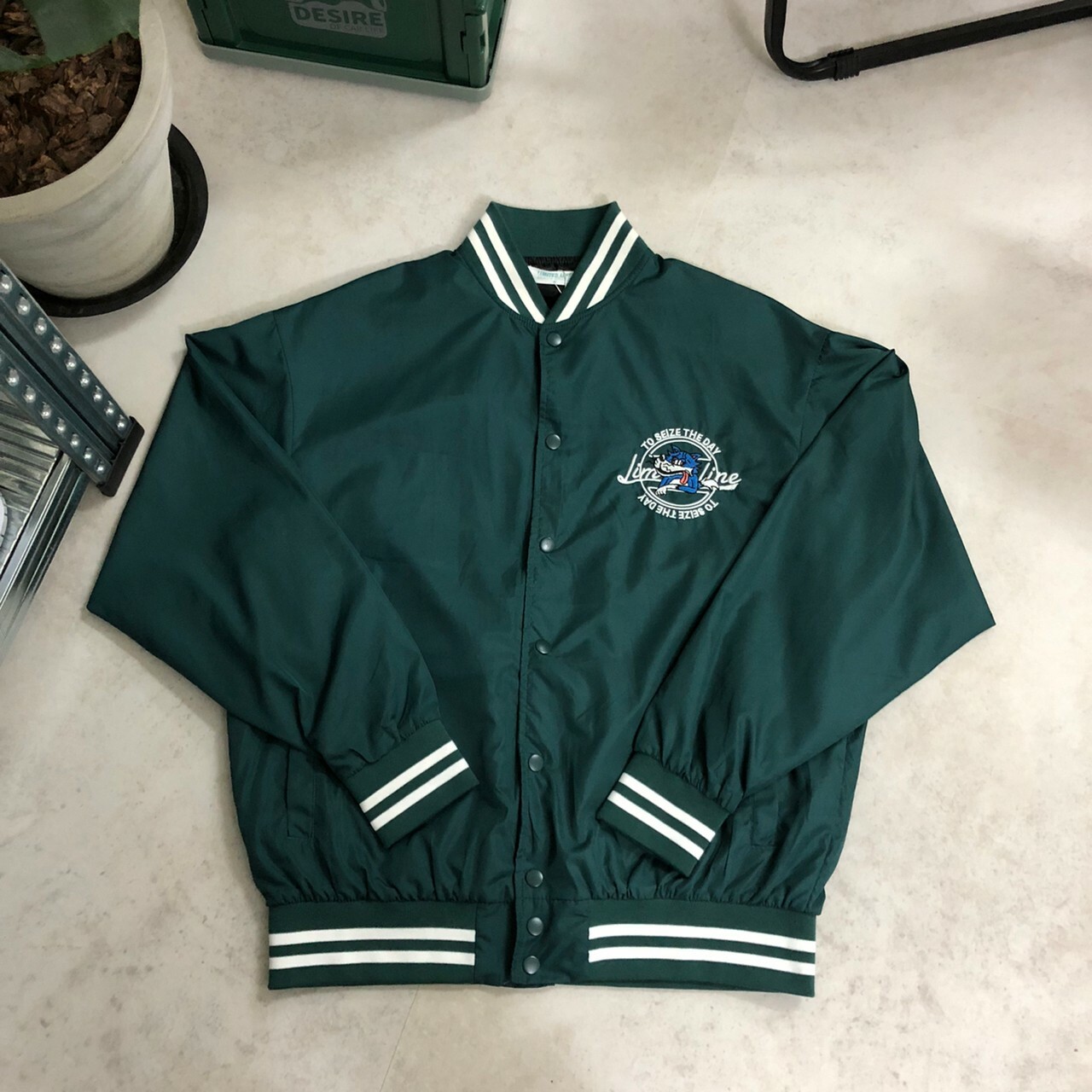 Limited Line Naive Magic Petty Wolf 刺繡棒球外套 23-2013