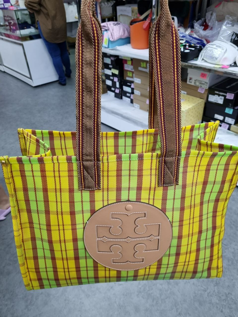 [S] TORY BURCH ELLA MESH MARKET TOTE, MULTI, 82706-308 (STB132)