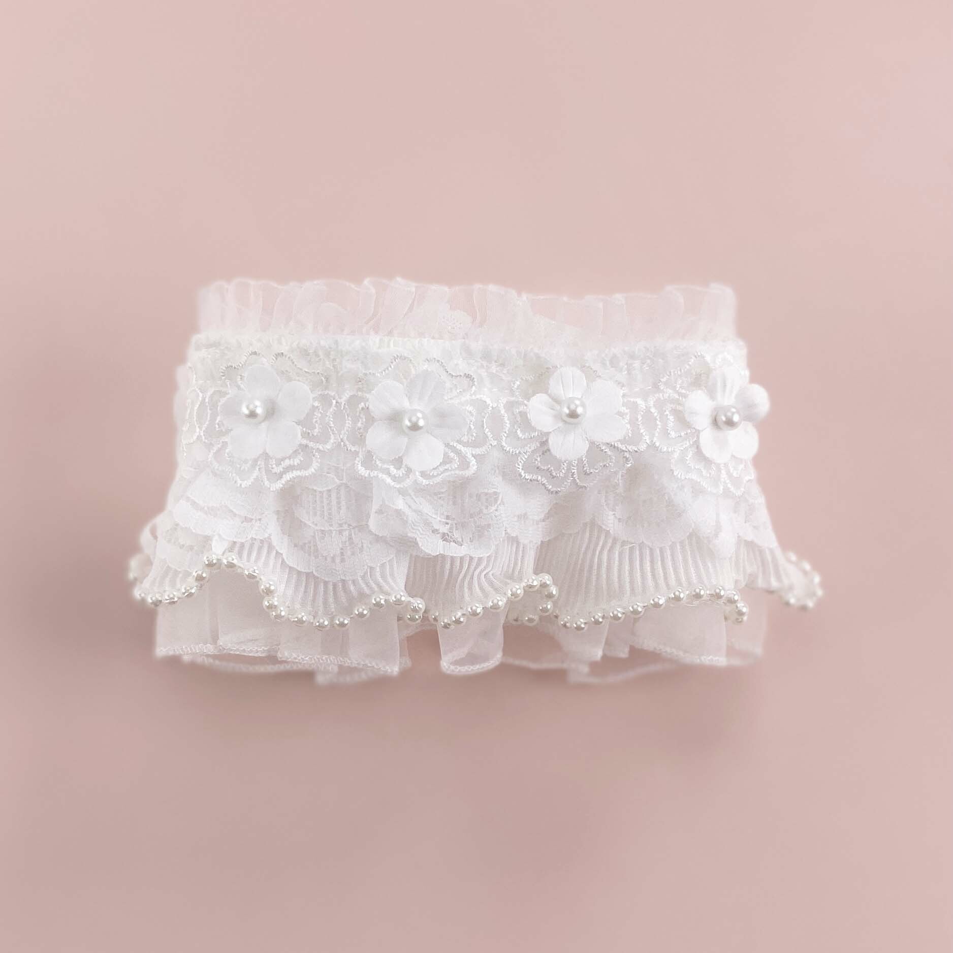 White Lace Collar