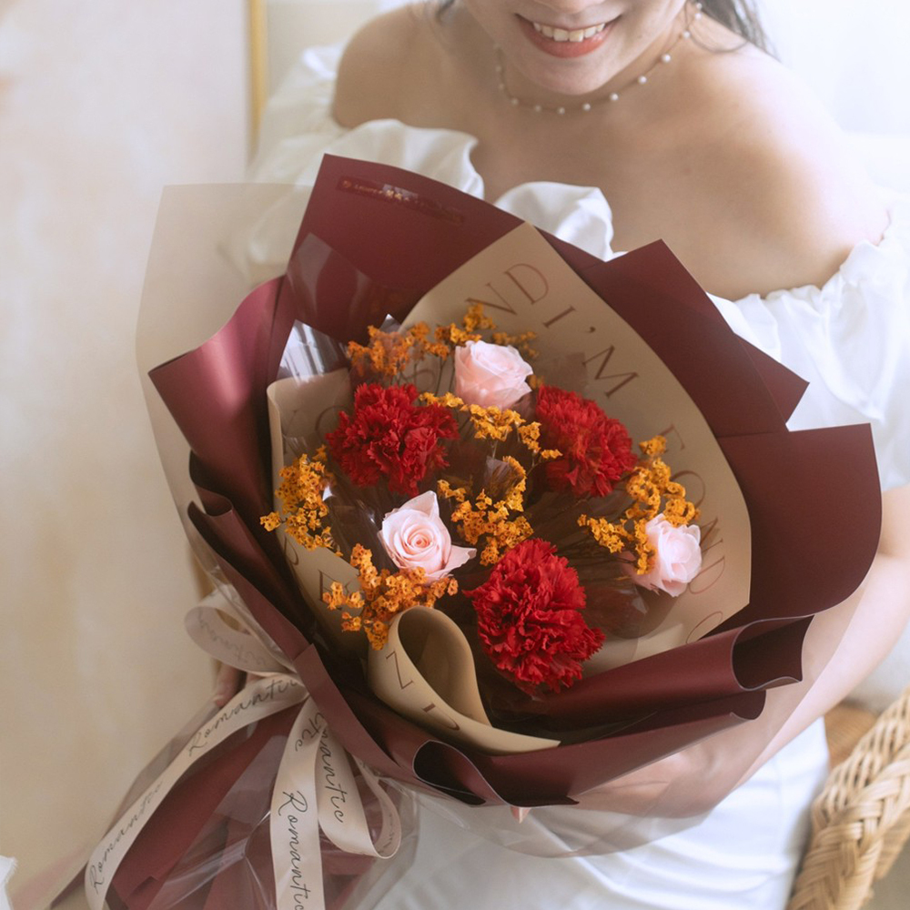 紅色永生康乃馨 簡約質感母親節花束