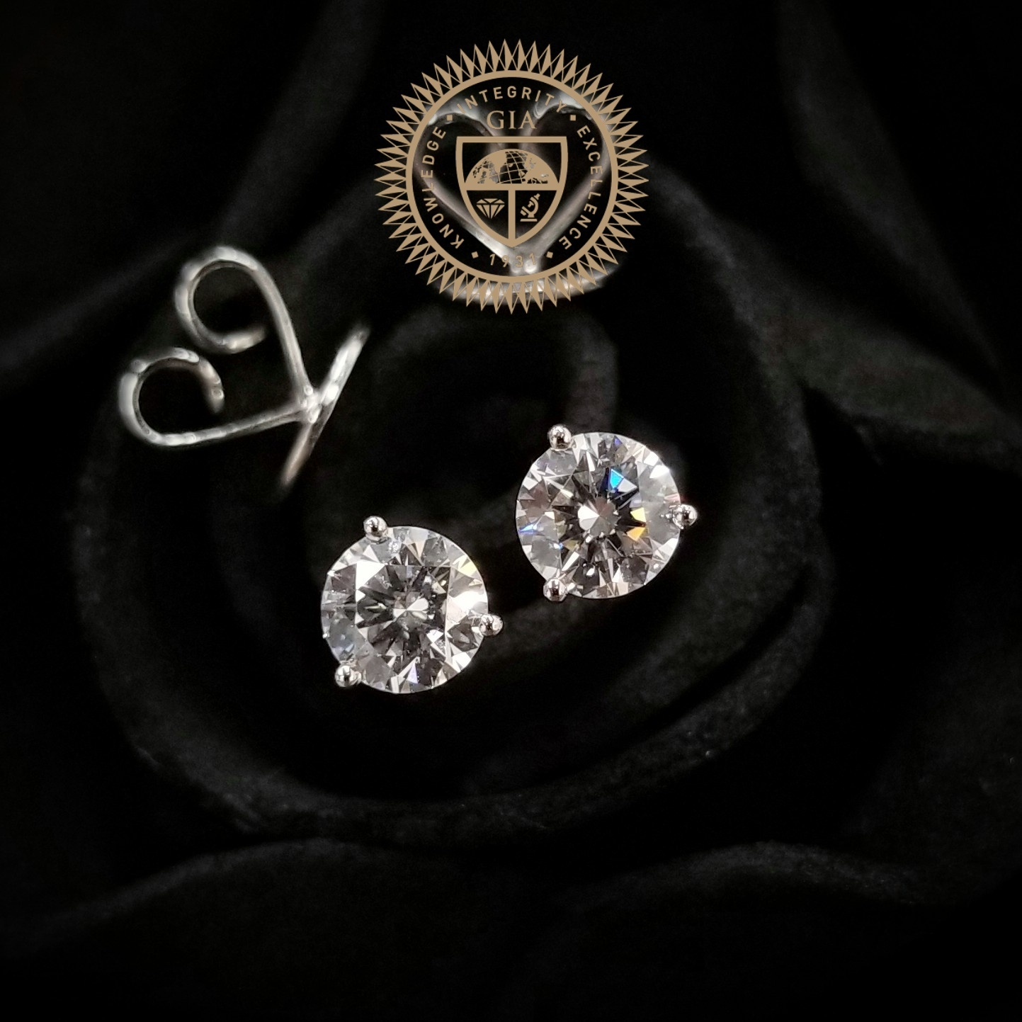 全新PT900鉑金【主石62份鑽石】耳環