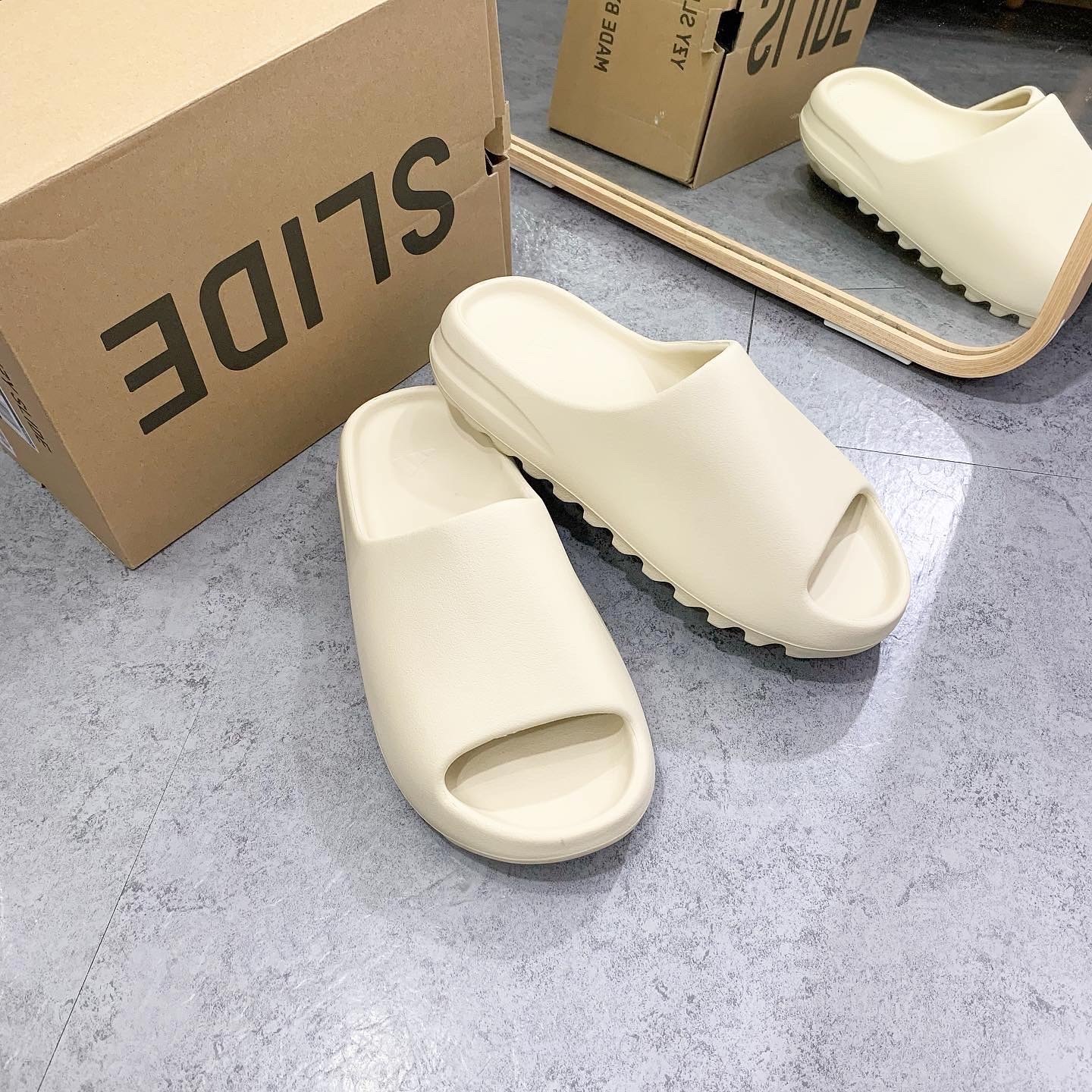 現貨 adidas Yeezy Slide Bone 2022 FZ5897
