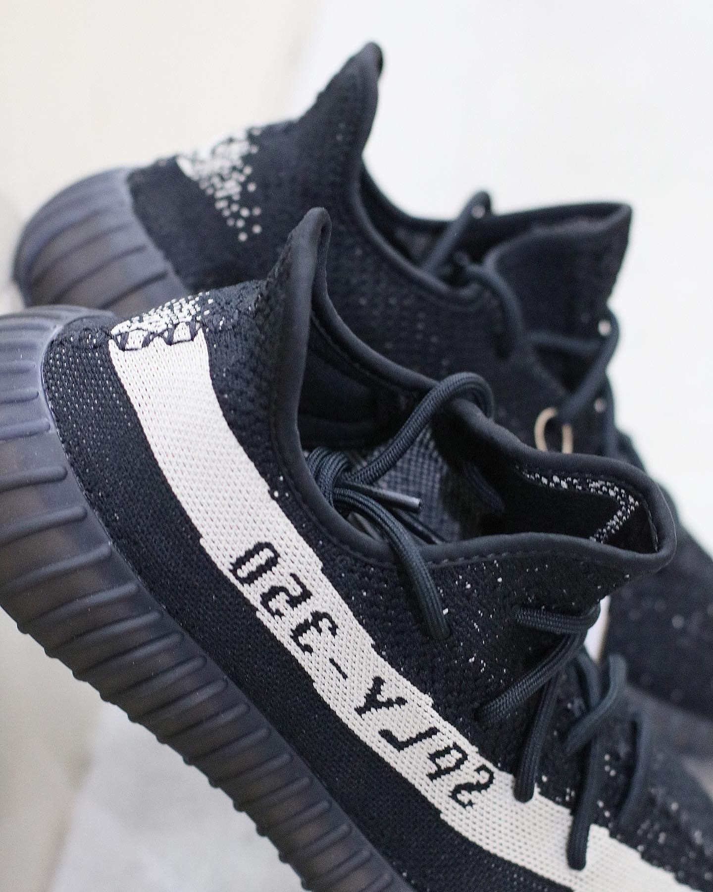 現貨 adidas Yeezy Boost 350 V2 Core Black White  BY1604