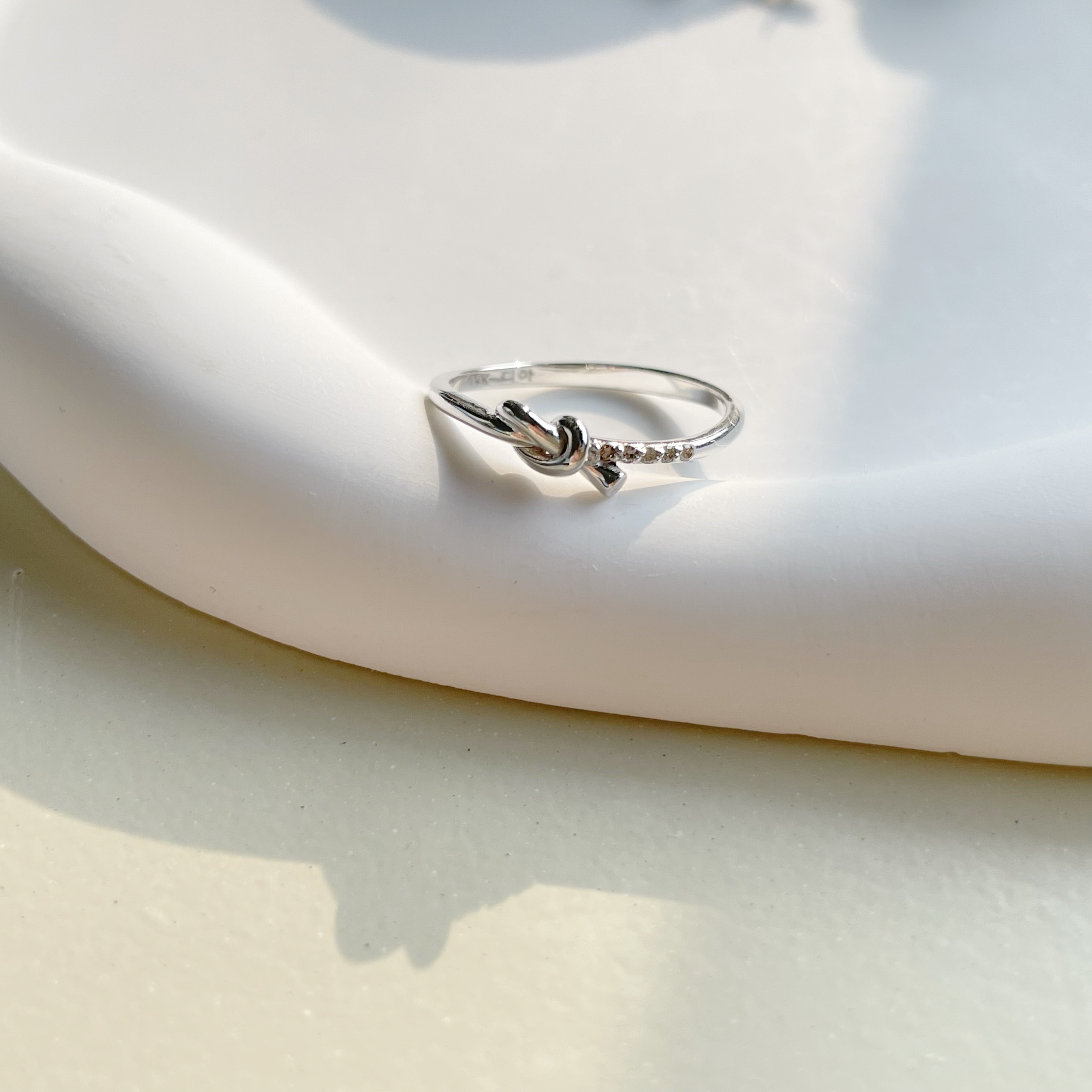 14K麵包結真鑽戒指