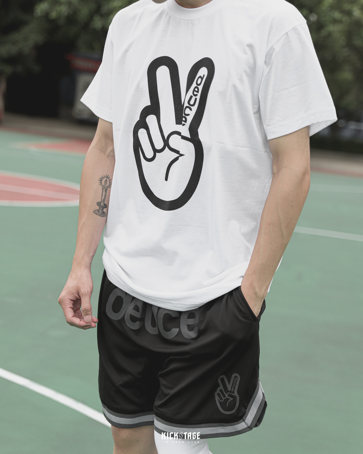 [售出無退換]男女款 Deuce Brand Peace Tee 黑色 白色 灰色 邁阿密風雲 大塗鴉LOGO 運動 訓練 短T【DE003】