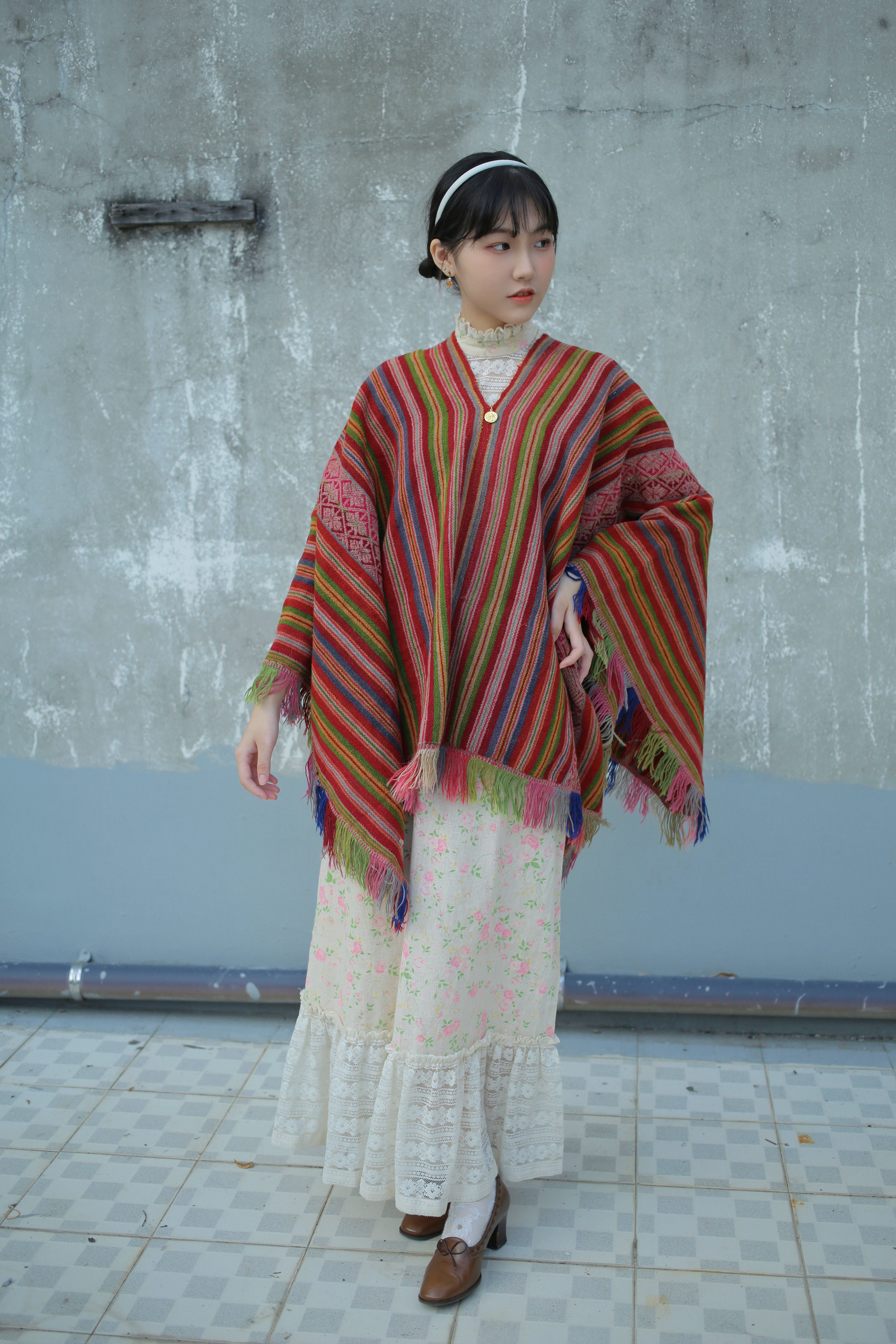 Vintage Sweater / 古著條紋紅色針織斗篷