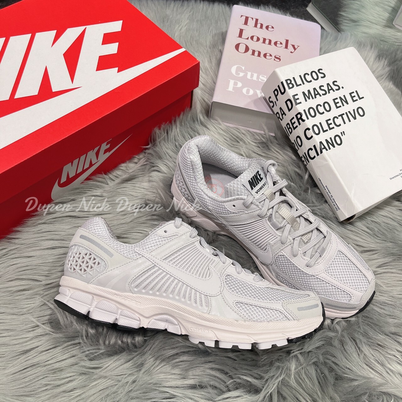 NIKE AIR ZOOM VOMERO 5 白色 男女生