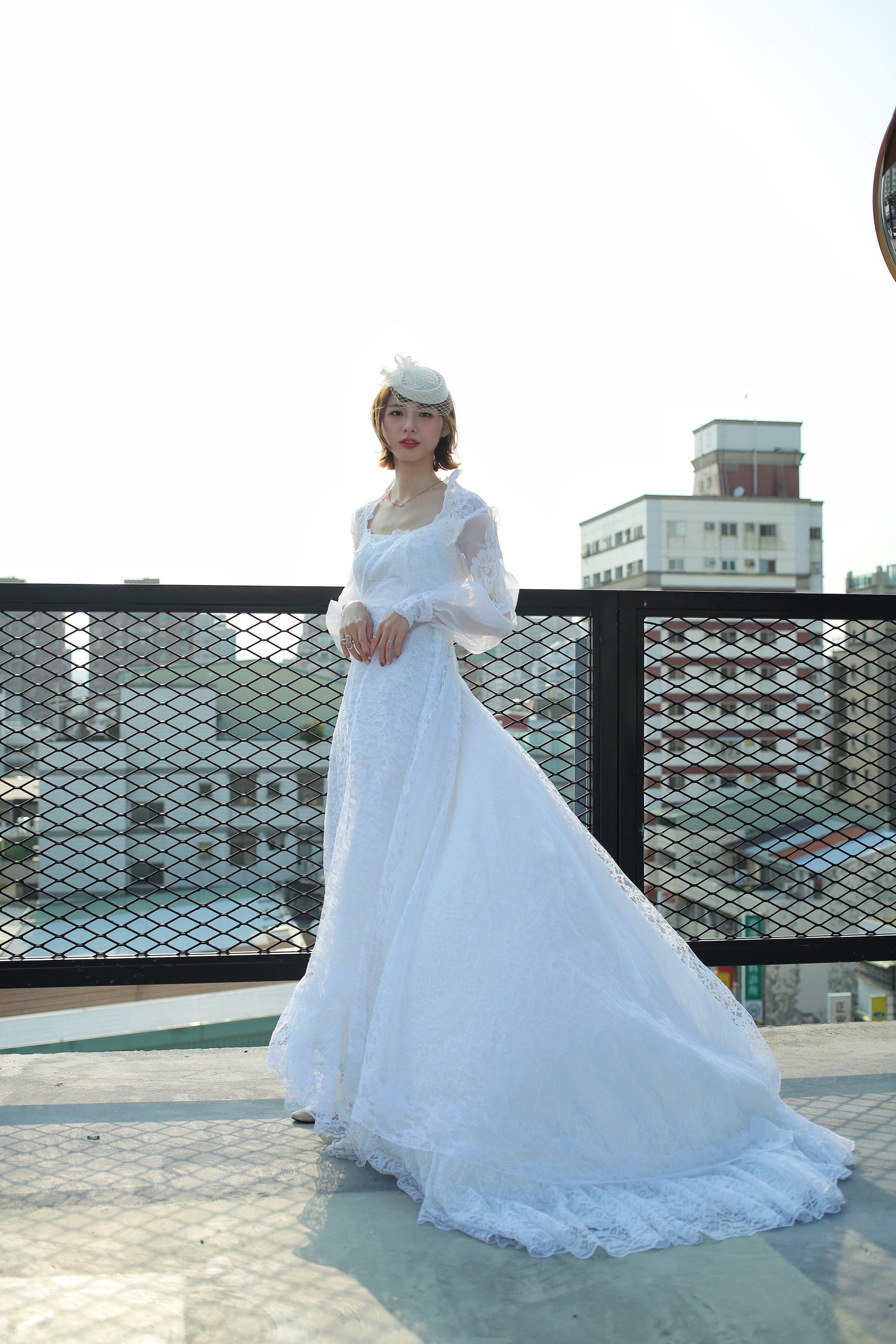 1970s Victorian Style Lace Dress / 維多利亞風皇后領蕾絲古董婚紗