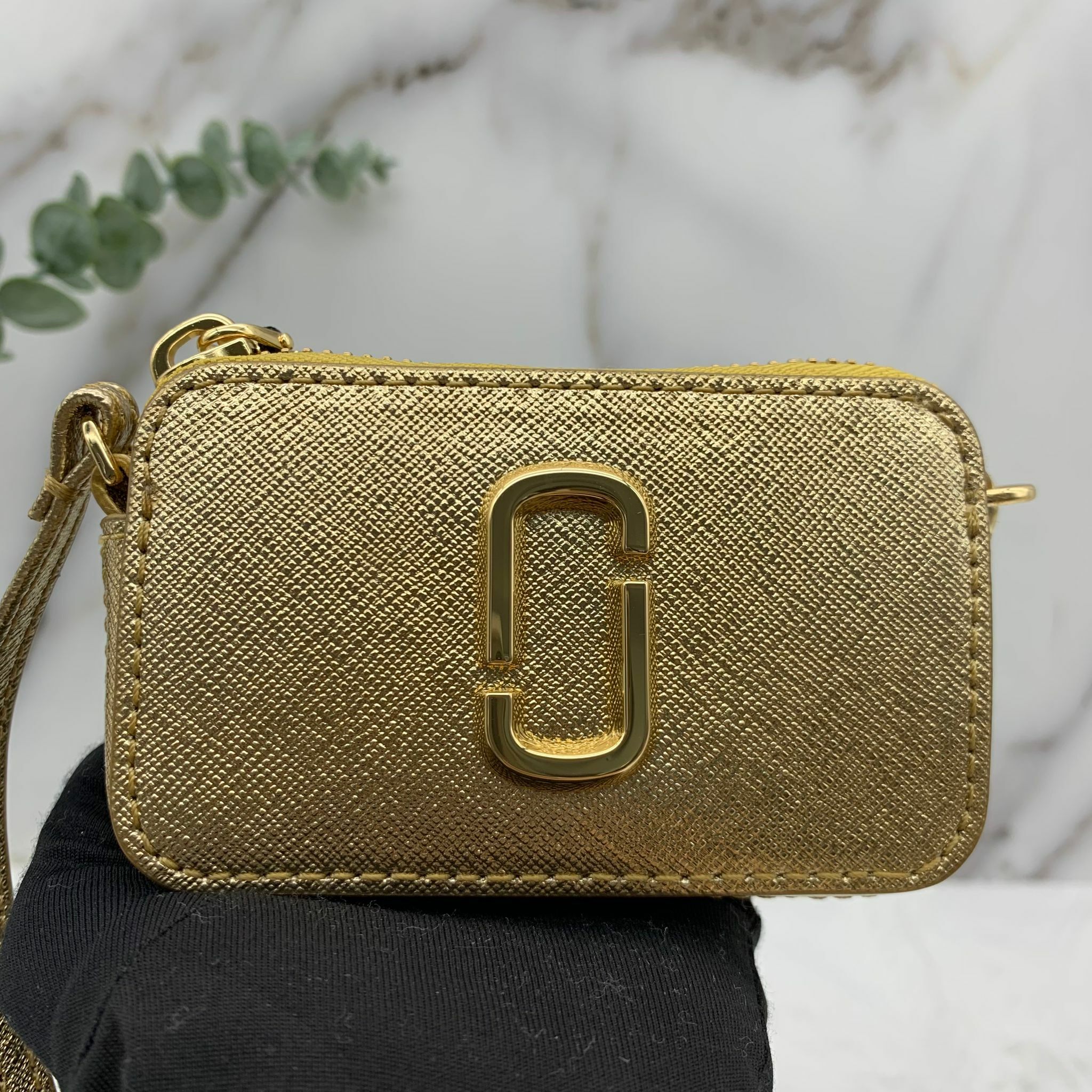 Marc jacobs snapshot