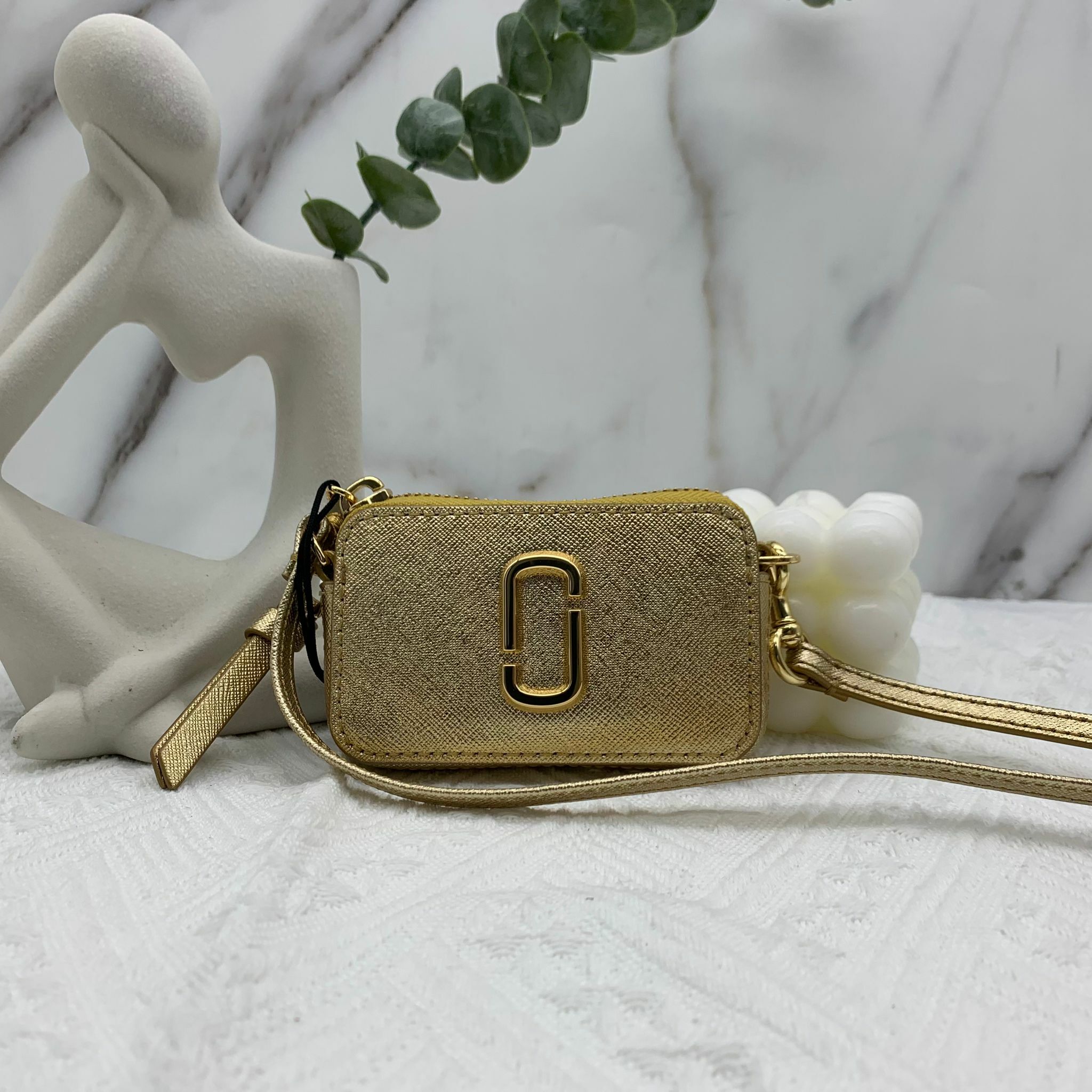 Marc jacobs snapshot