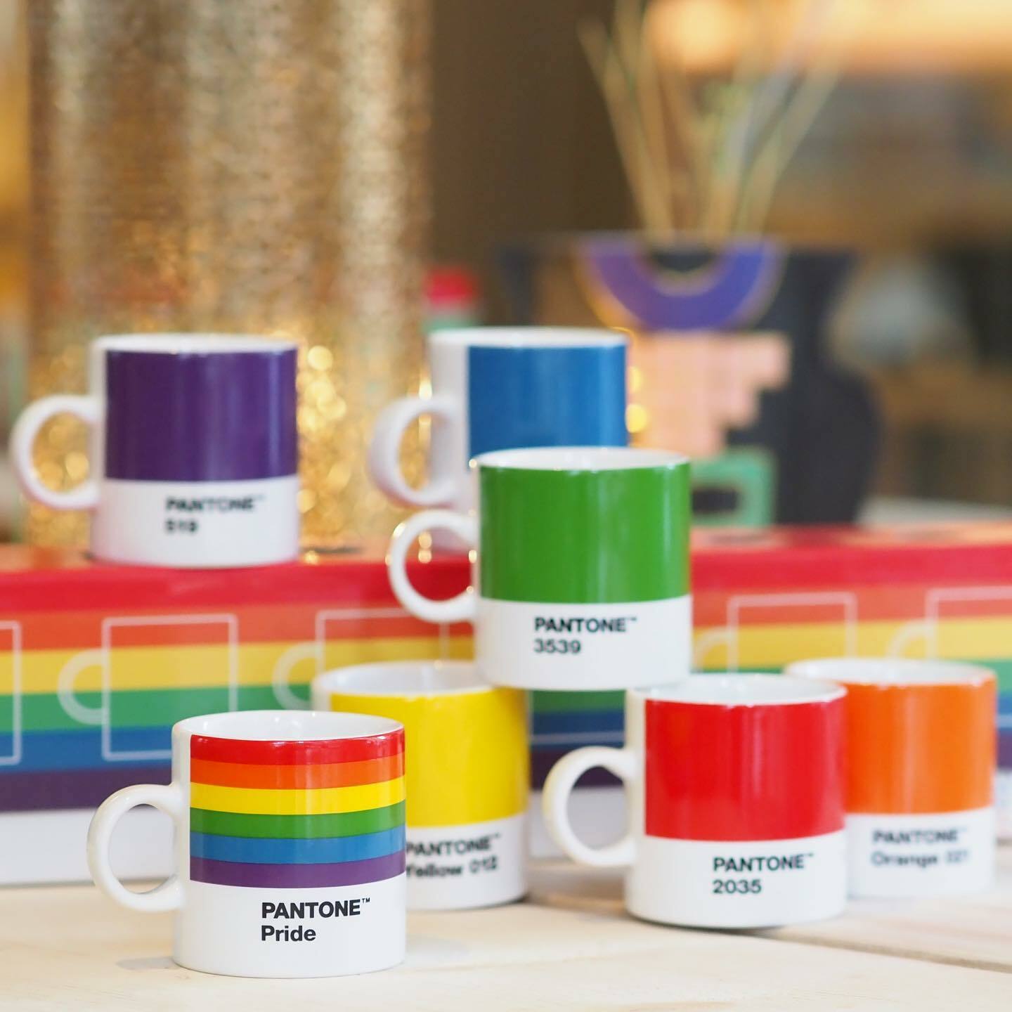 PANTONE 陶瓷咖啡杯 驕傲七入組