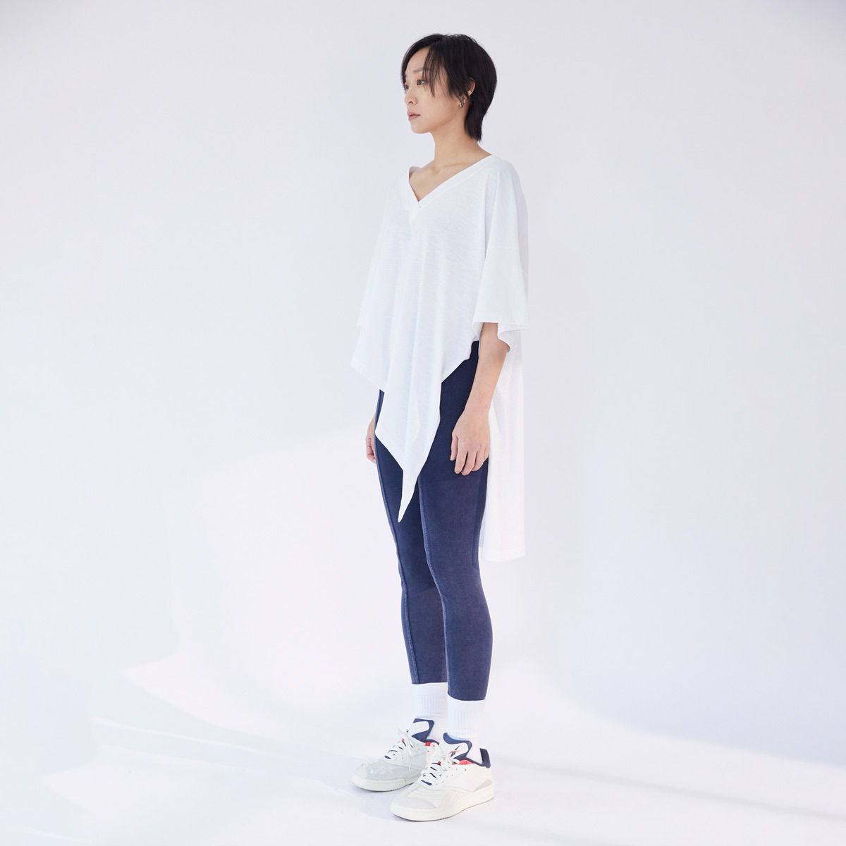 Imagine 大V領不規則開衩短袖