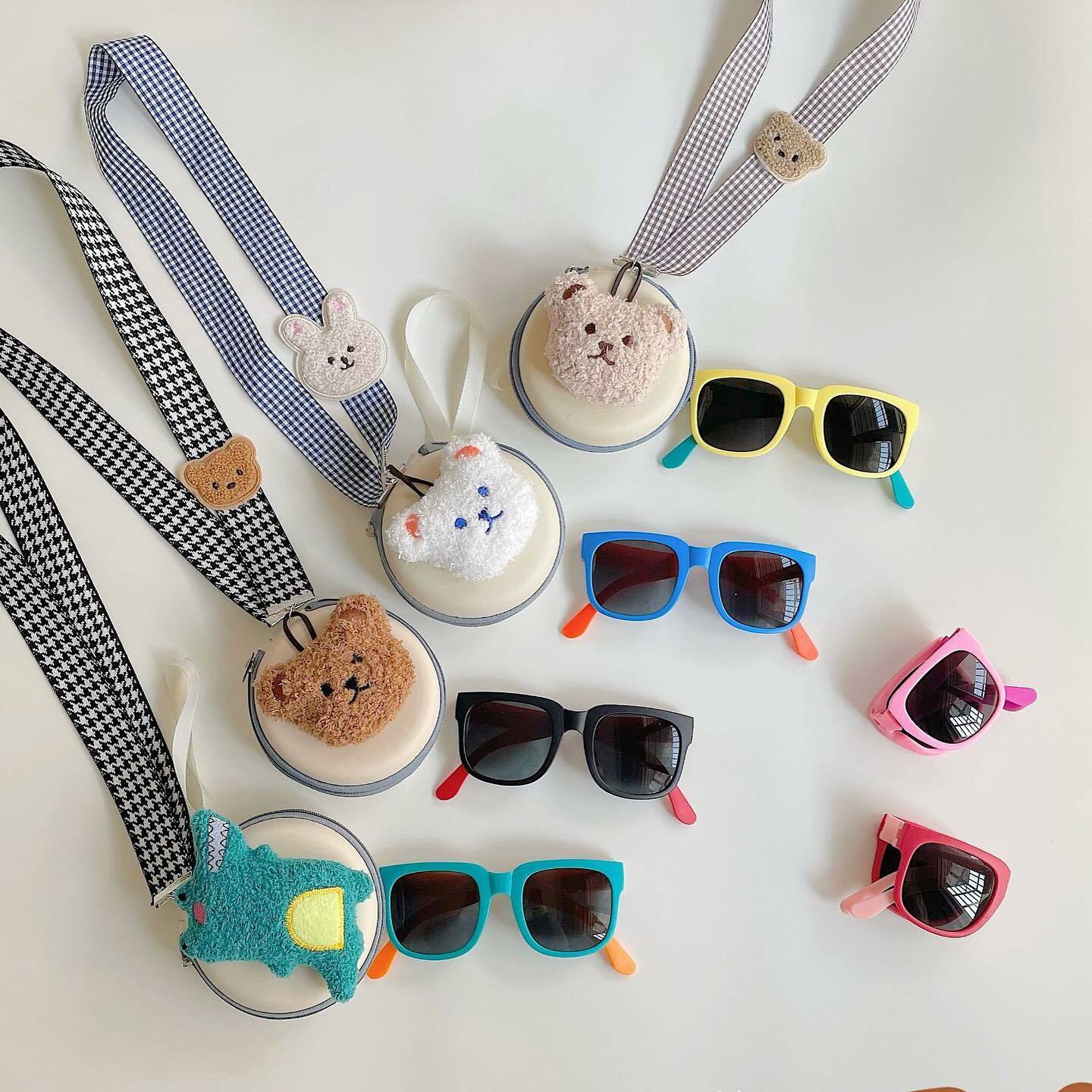 掛在脖子不會不見!!!!!折疊收納飽和色抗UV墨鏡