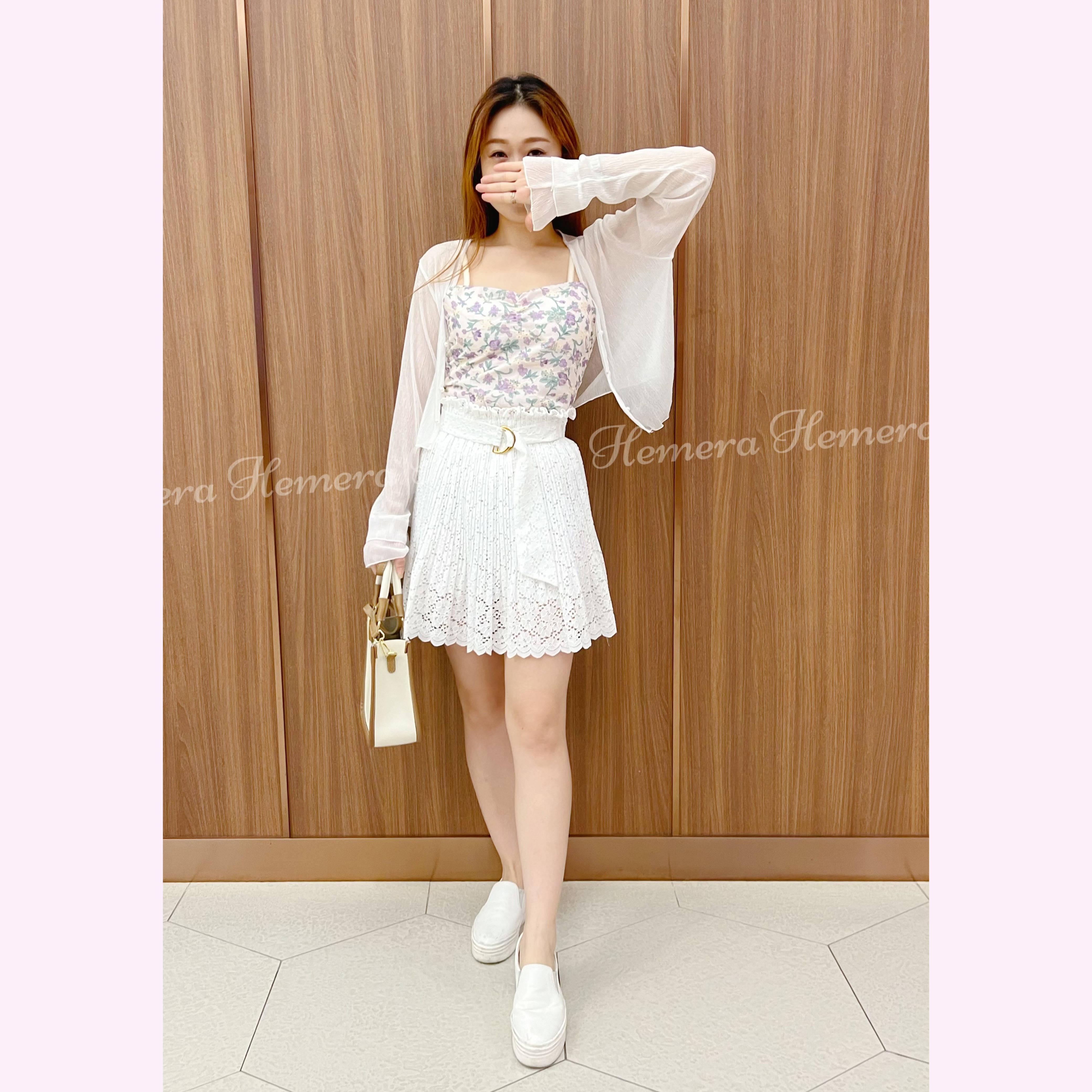 ST23W0440  碎花吊帶拼溫柔喇叭袖外套