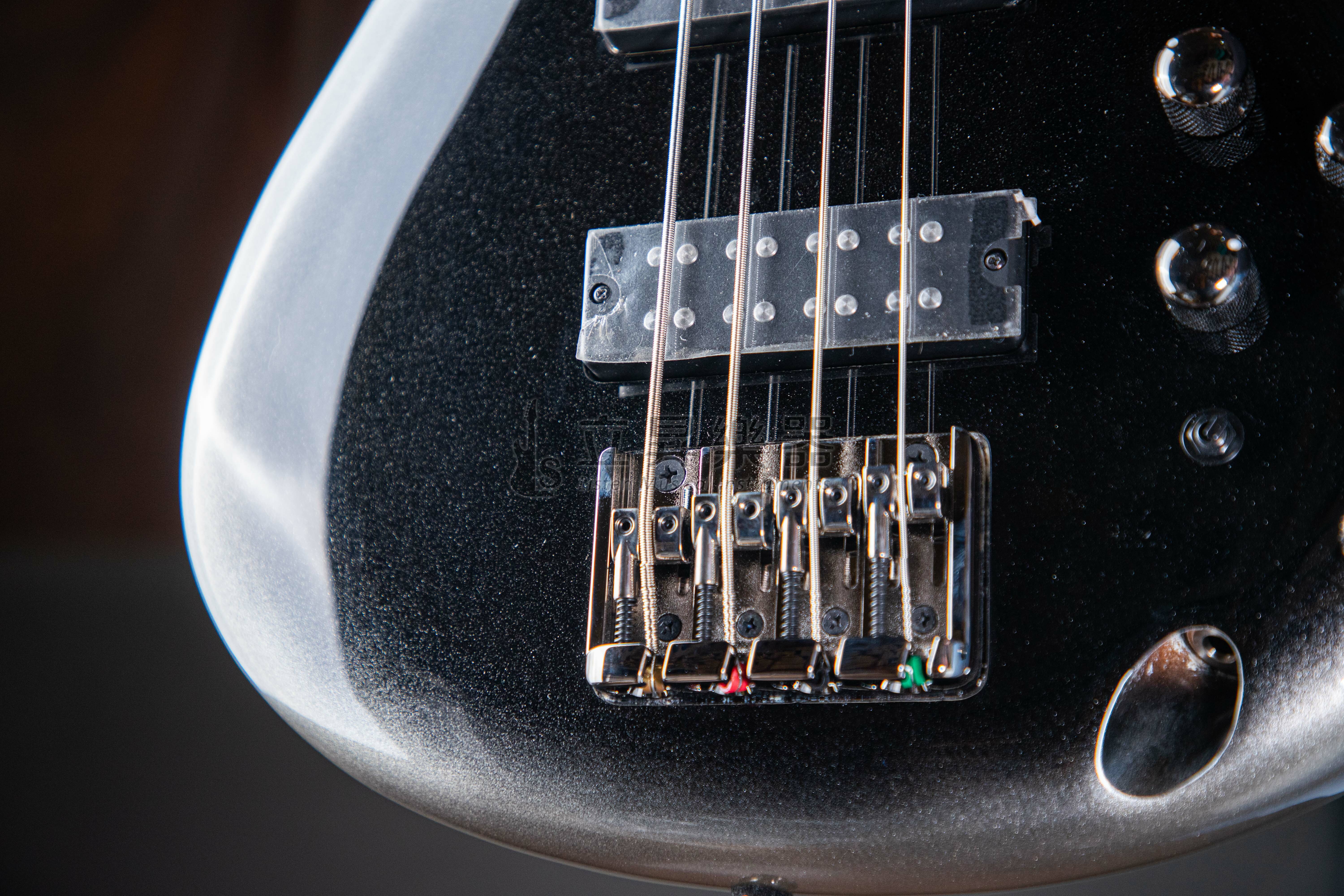 Ibanez Ibanez SR300E-MGB 主動式 電貝斯 午夜灰色漸層 第 3 張圖片｜三峽吉他 / Bass