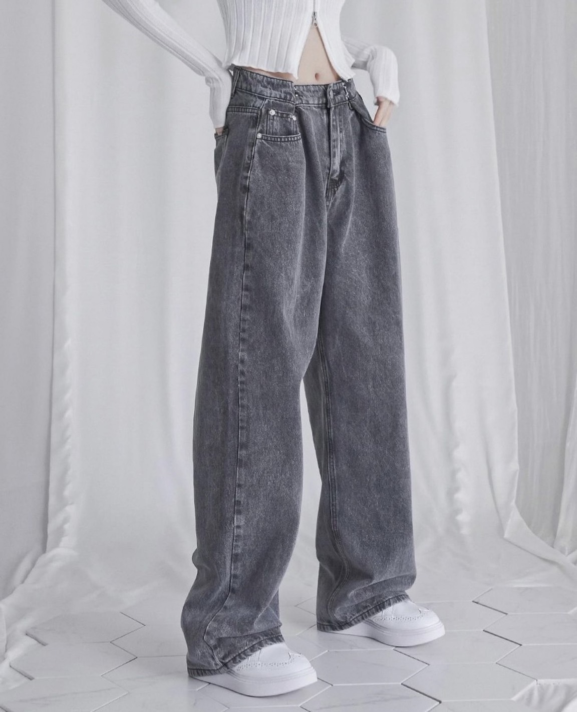 <預購> 韓國AVANDRESS 腰釦皺折牛仔寬褲