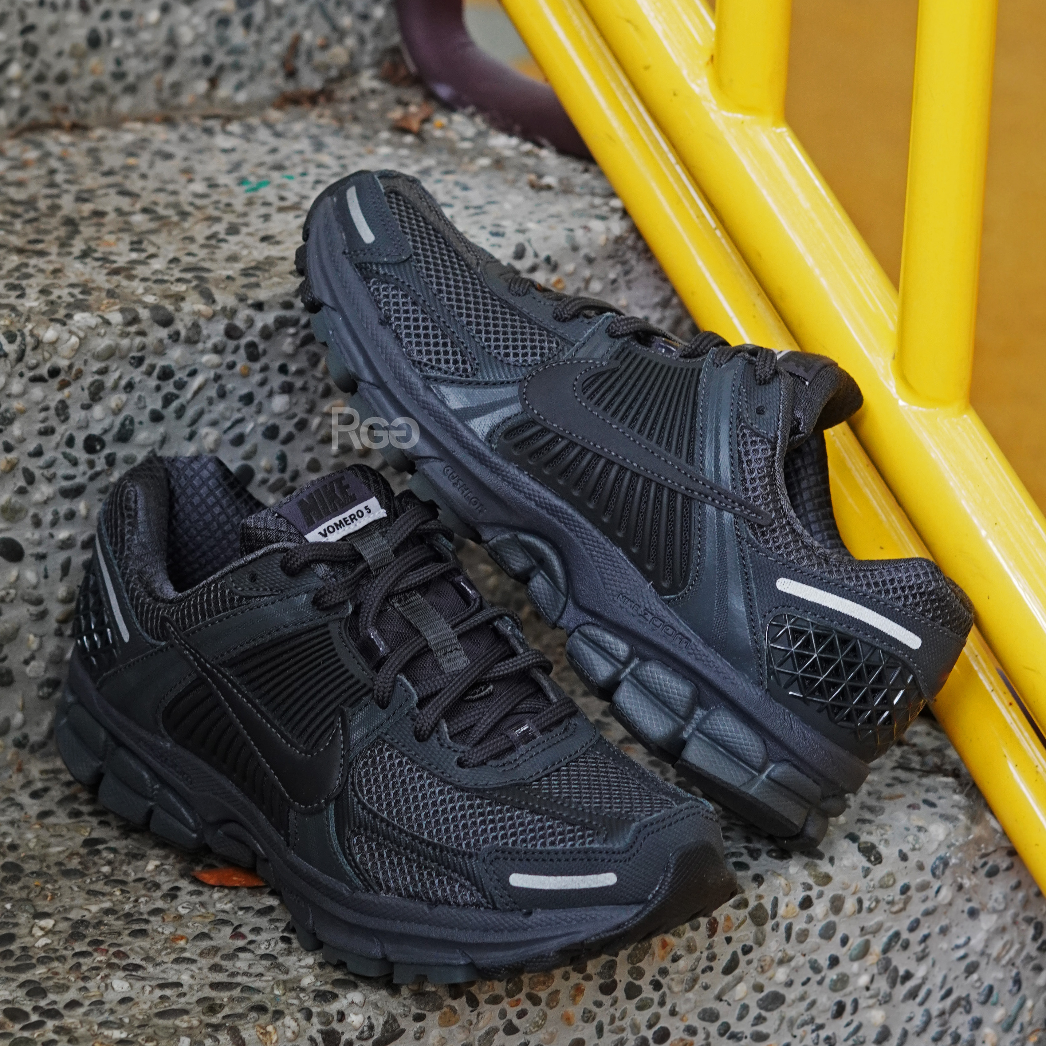 Nike Zoom Vomero 5 碳黑 (BV1358-002)