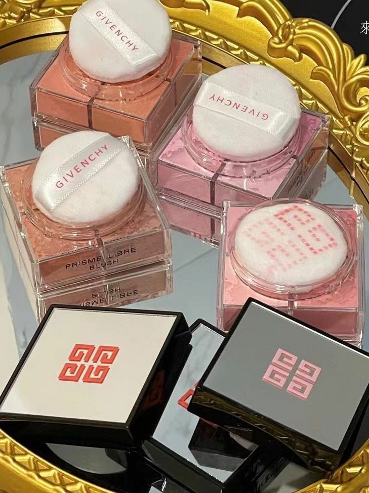 Givenchy 💕四宮格胭脂