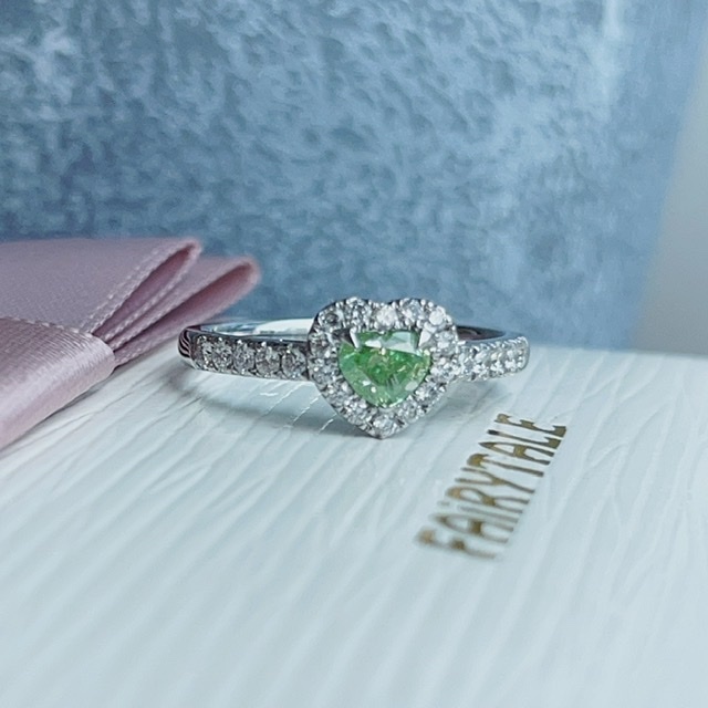 18K金綠鑽戒指-心形切割