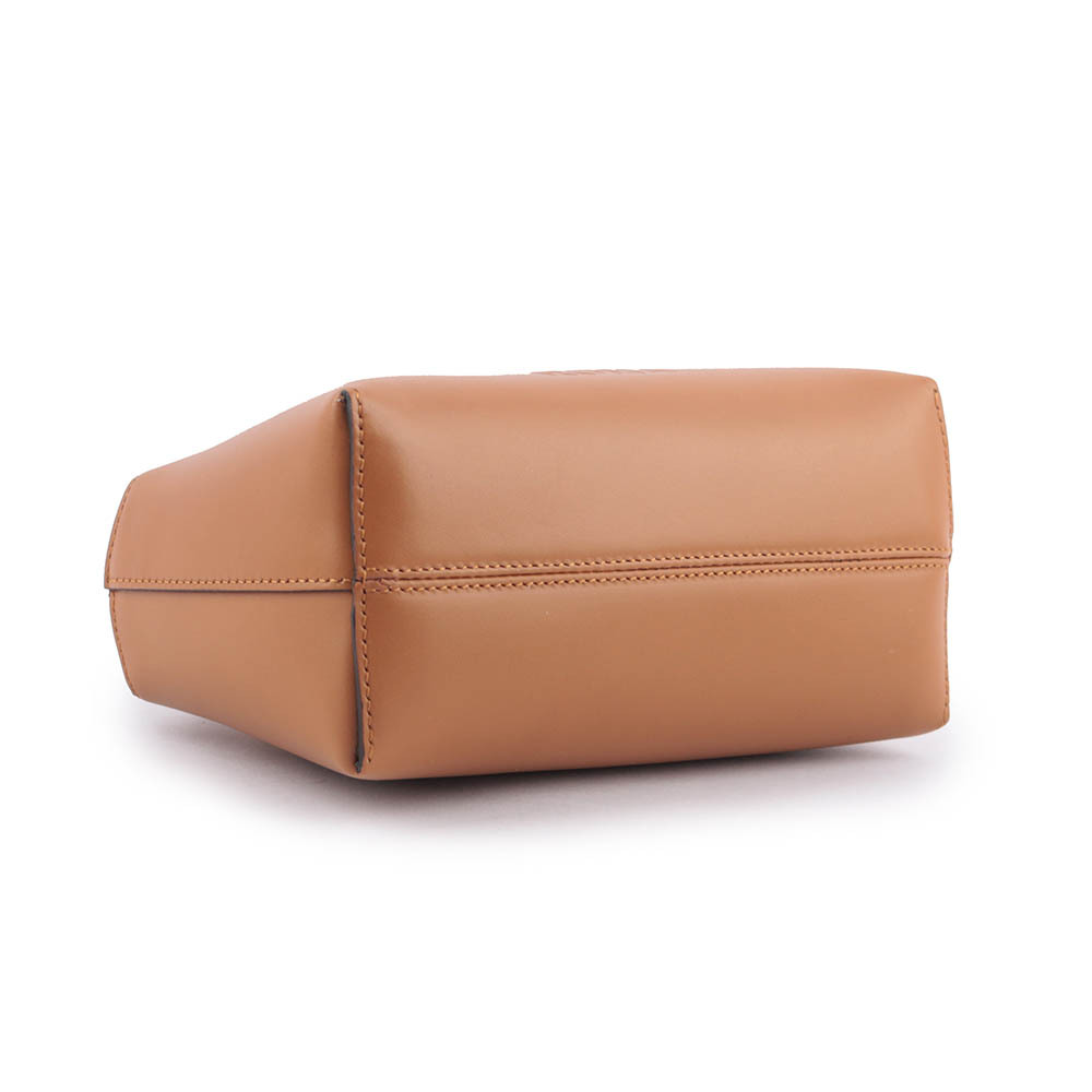 【FENDI】By The Way Logo 壓印皮革迷你二用波士頓包(棕色)