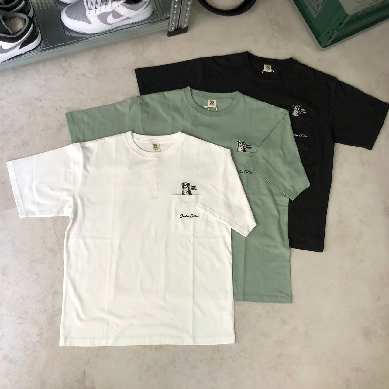 Power To The People 牧羊犬刺繡短袖口袋T恤 3501042-103