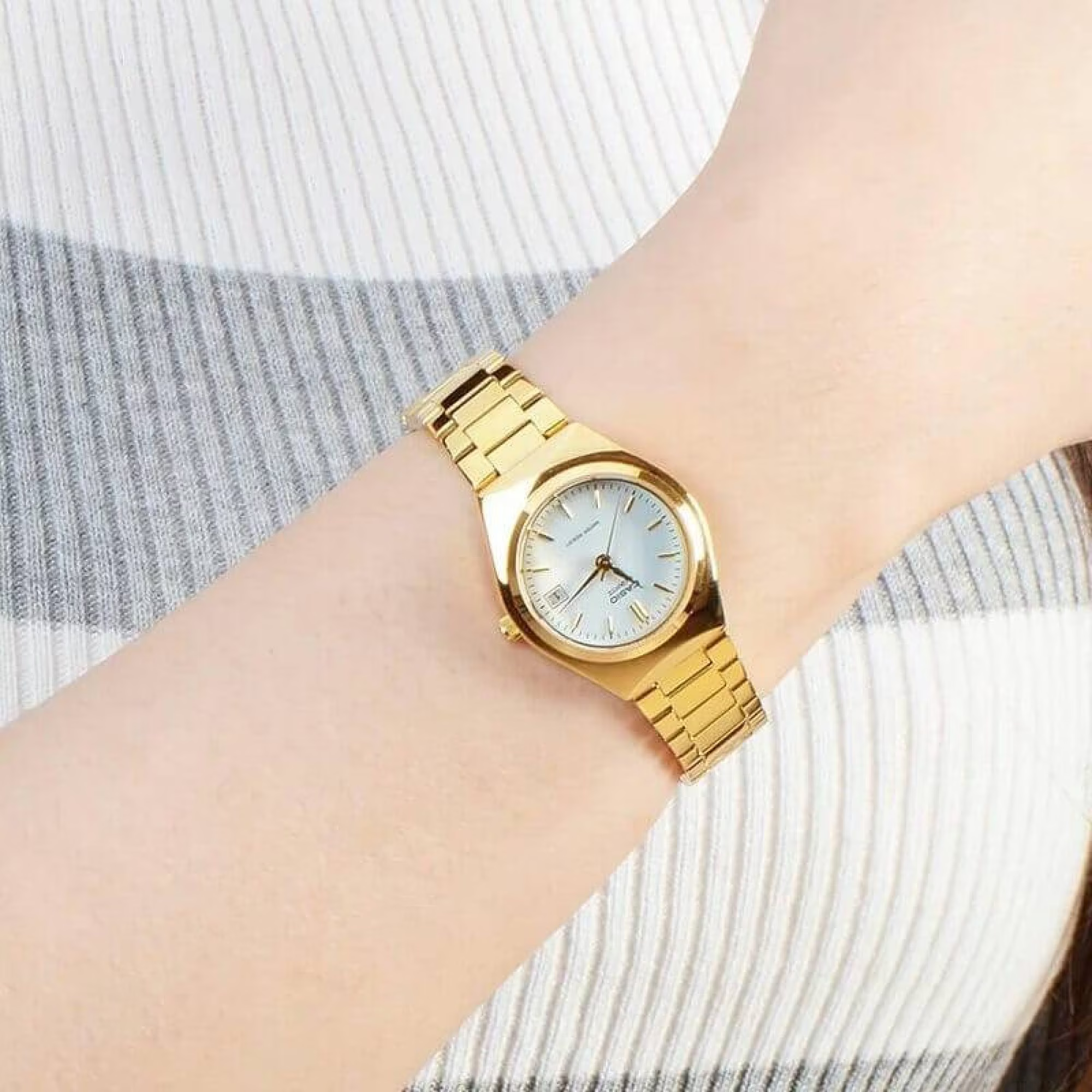 萬年鐘錶 - CASIO  全金色白面不鏽鋼男/女錶  LTP-1170N-7A  錶徑38MM