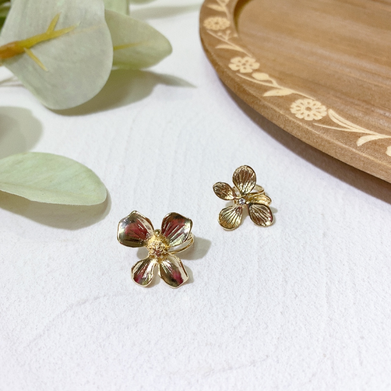 Farbe 金屬花耳骨夾