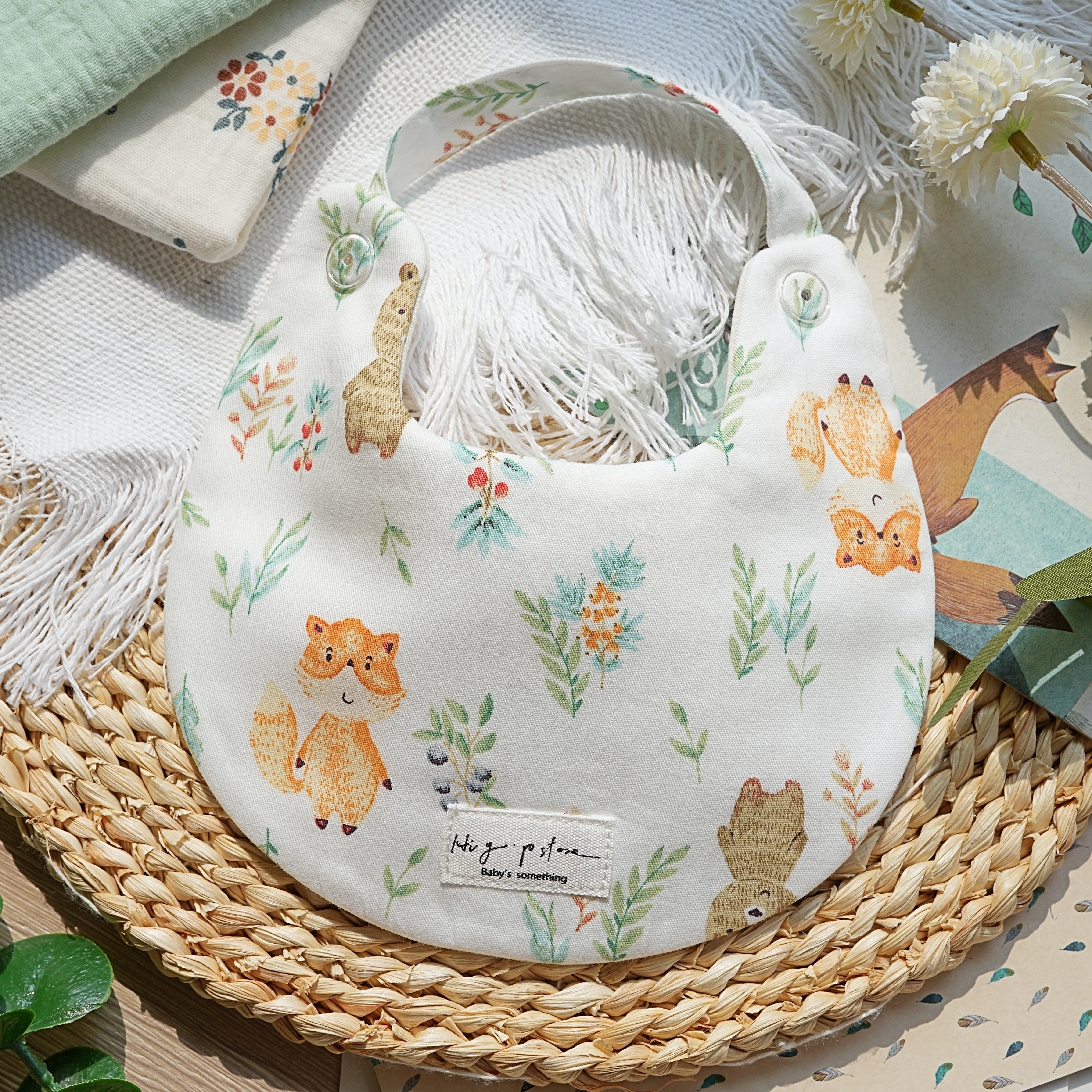 Hi Y.P store-手作圍兜-水彩動物（無花環）