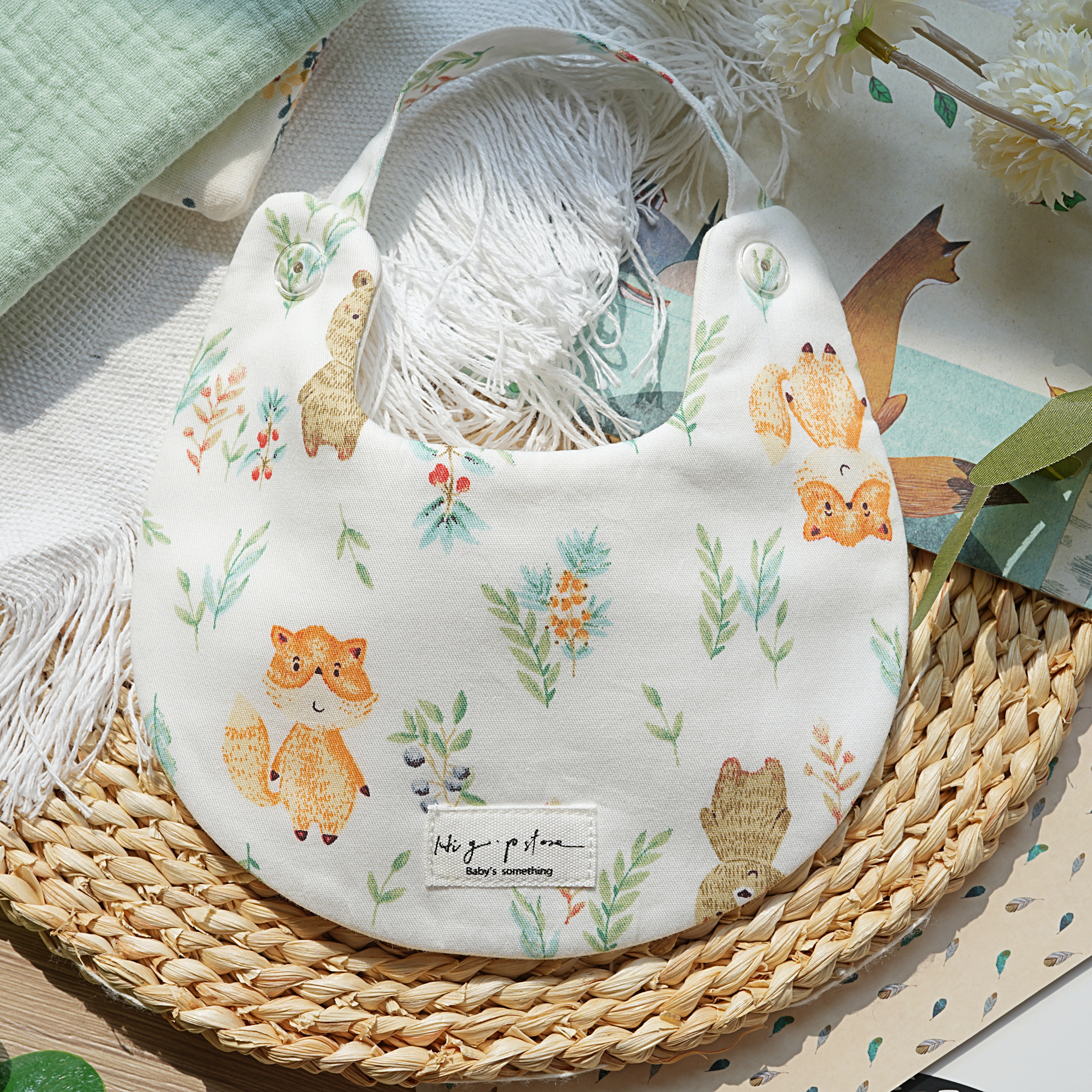 Hi Y.P store-手作圍兜-水彩動物（無花環）