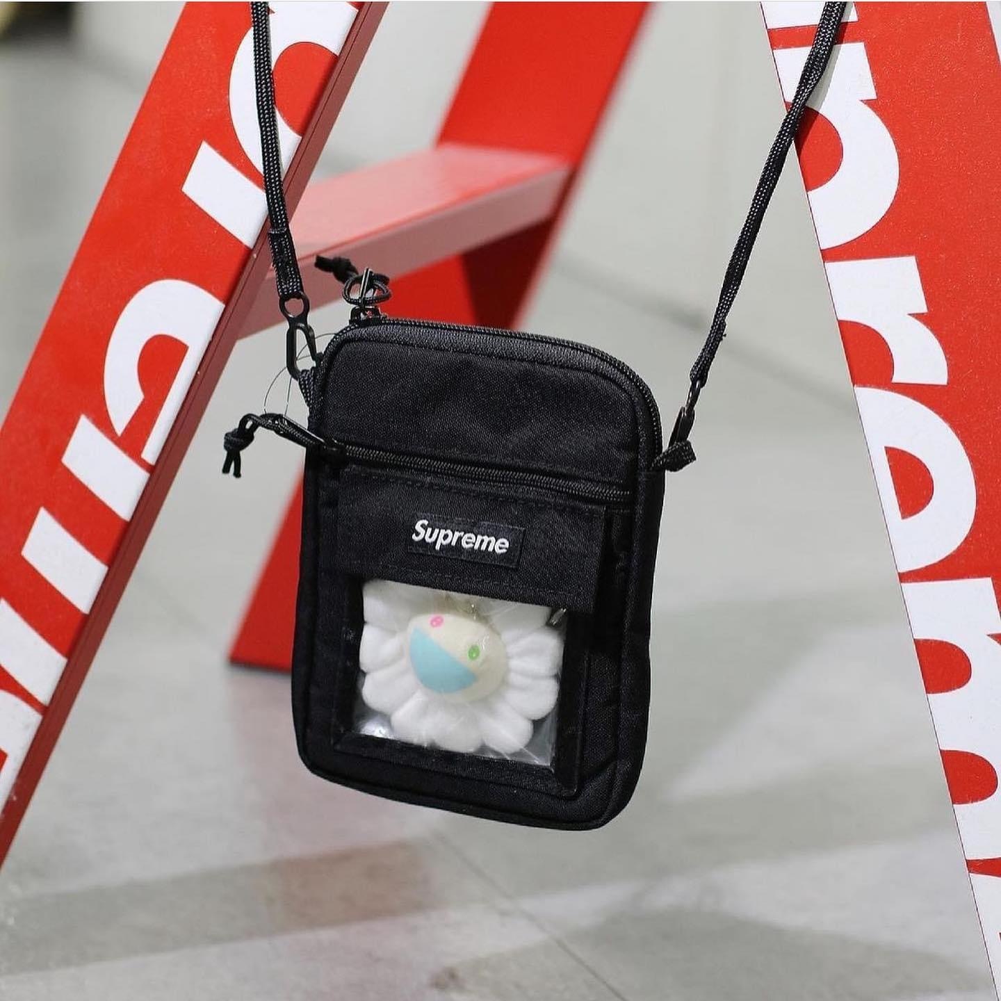 Supreme Ss19 Utility Pouch Green Camo Blue Black Red