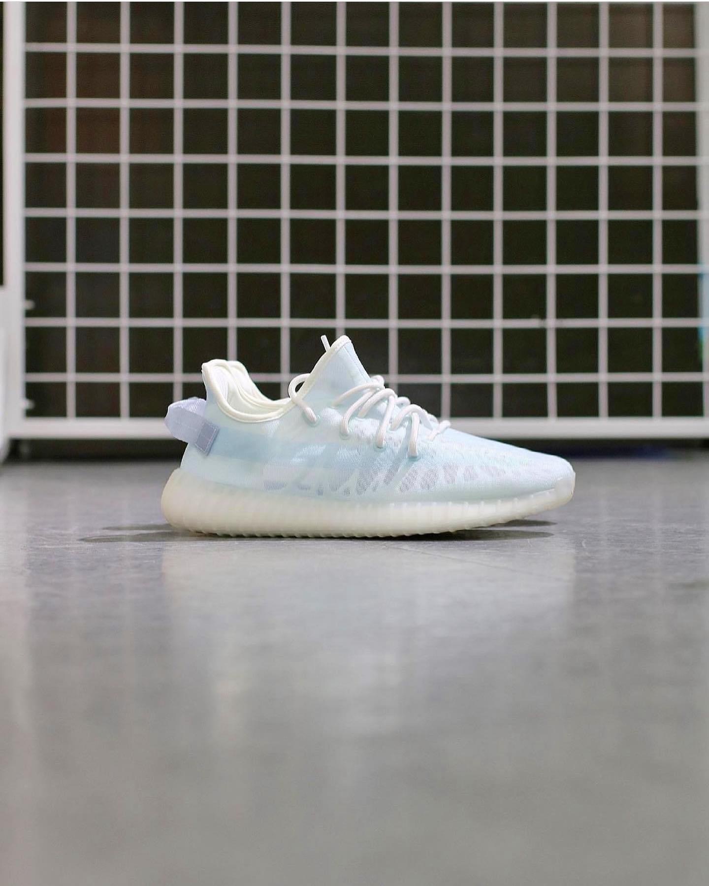 預訂 adidas Yeezy Boost 350 V2 Mono Ice  GW2869