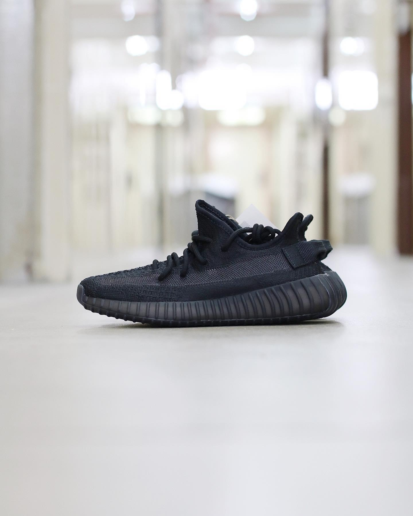 現貨 adidas Yeezy Boost 350 V2 Onyx  HQ4540