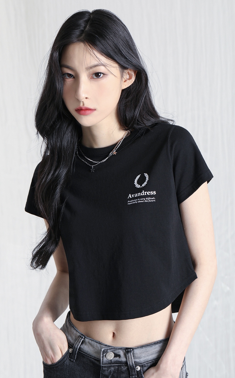 <預購>  韓國AVANDRESS 純棉月桂樹LOGO短版T