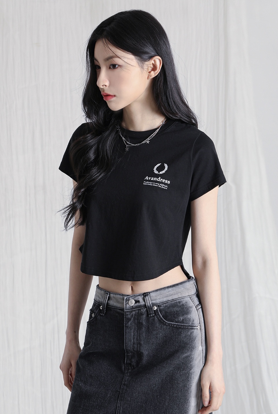 <預購>  韓國AVANDRESS 純棉月桂樹LOGO短版T
