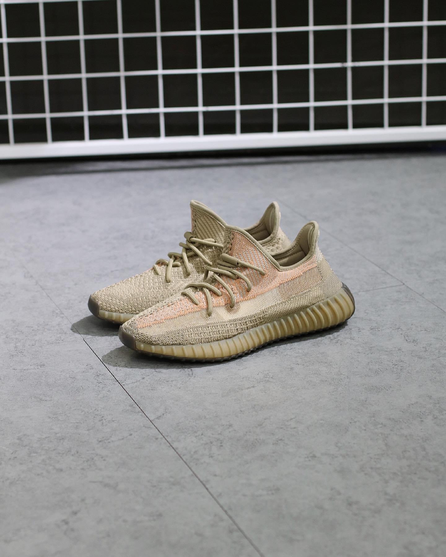 預訂 adidas Yeezy Boost 350 V2 Sand Taupe