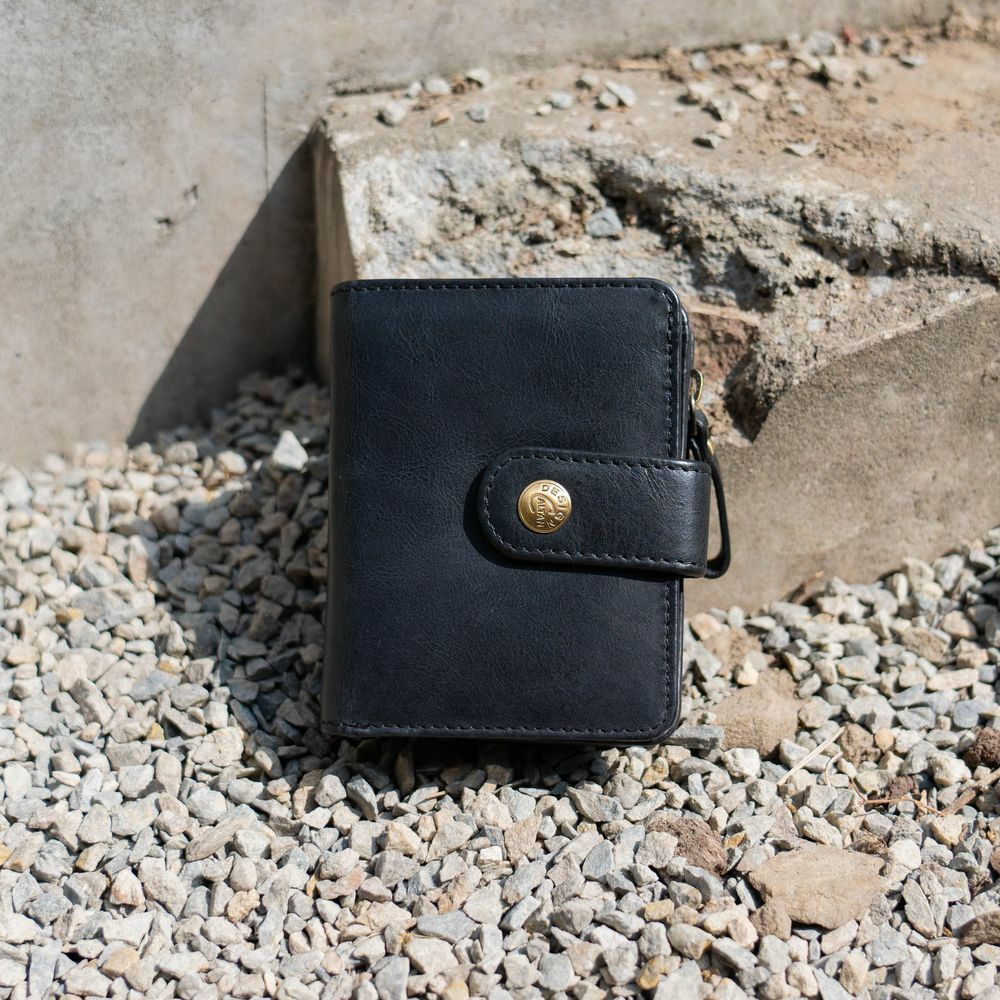 『新品上市』老爺有喜  扣式小巧時尚中夾(074349bk)