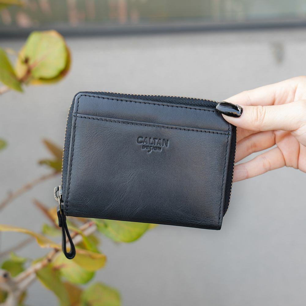 『新品上市』老爺有喜  簡約真皮ㄇ字型拉鍊時尚短夾(074350bk)