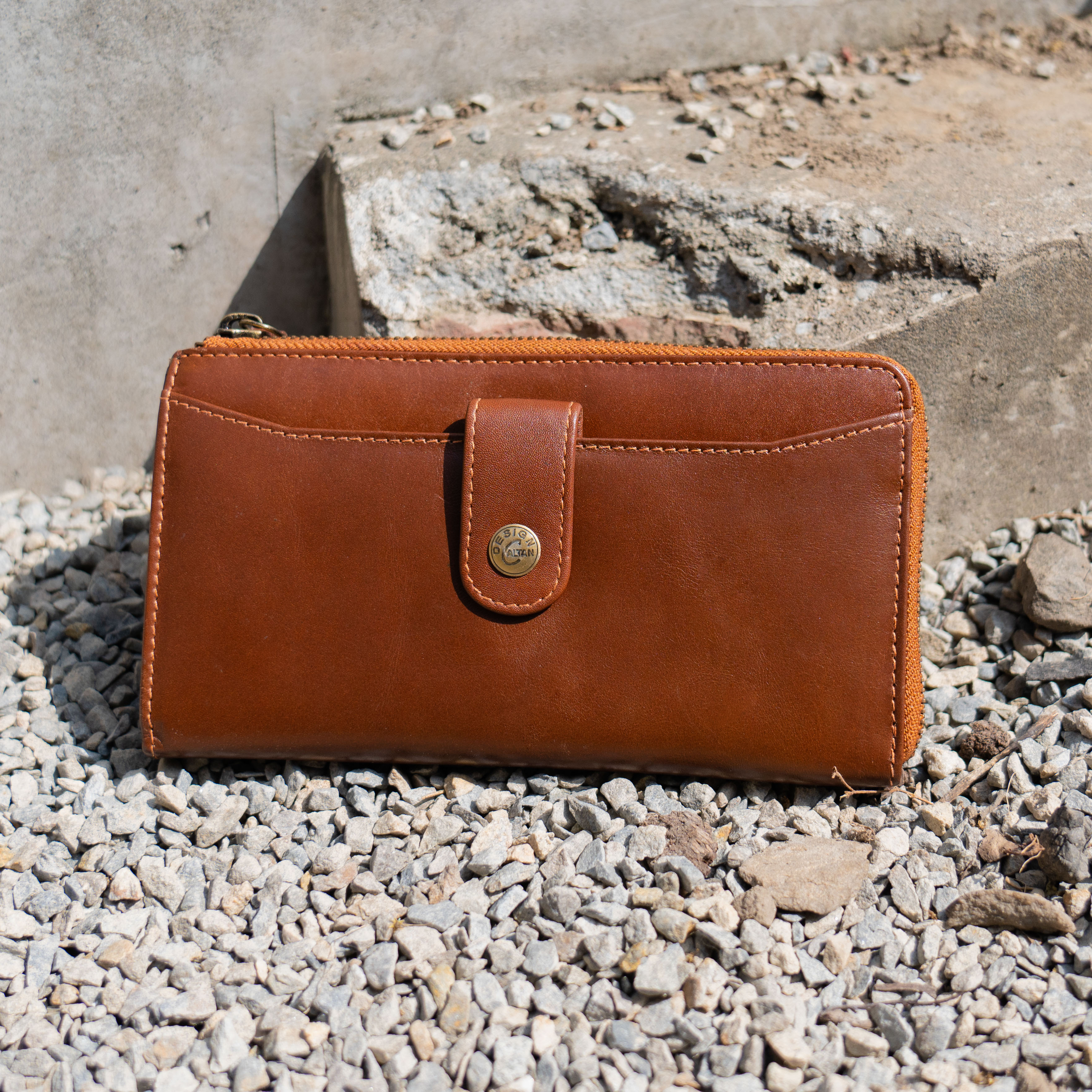 『新品上市』老爺有喜 扣飾L型長夾 (074353cd)