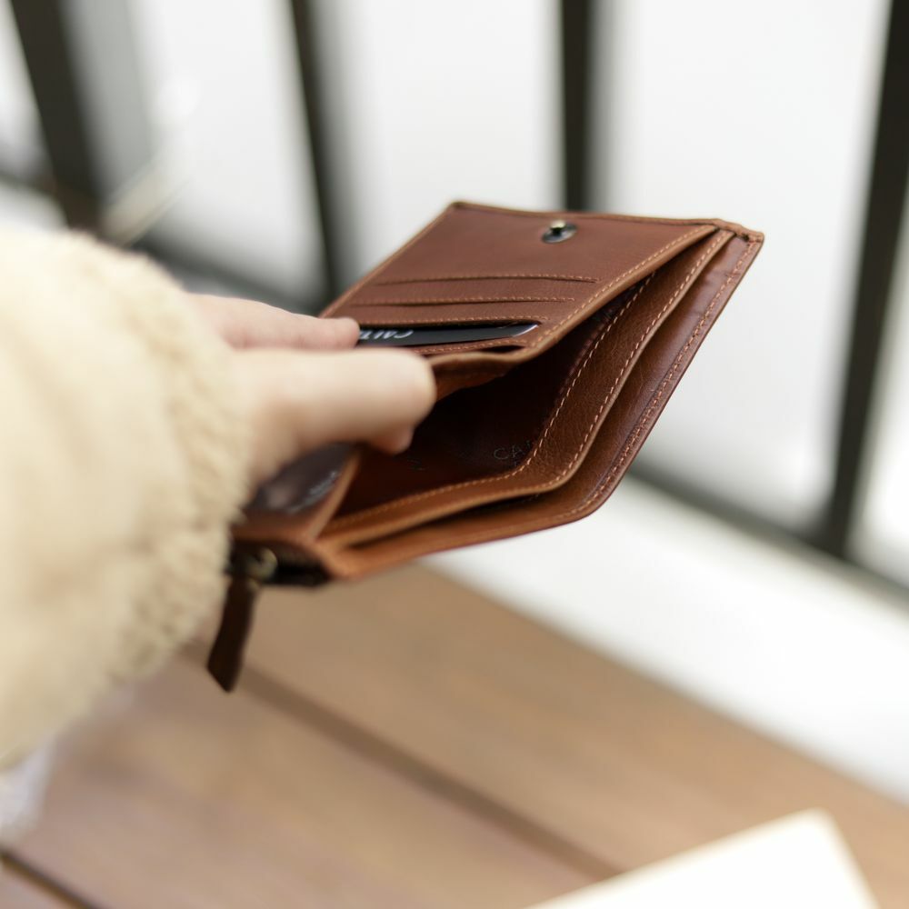 『新品上市』老爺有喜 內扣式簡約風短夾(075023cd)