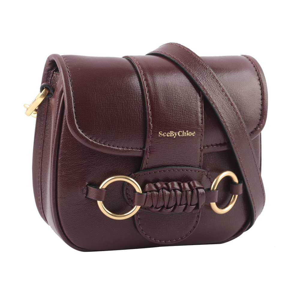 【SEE BY CHLOE】Saddie 閃亮山羊皮翻蓋斜背包(深棕色)