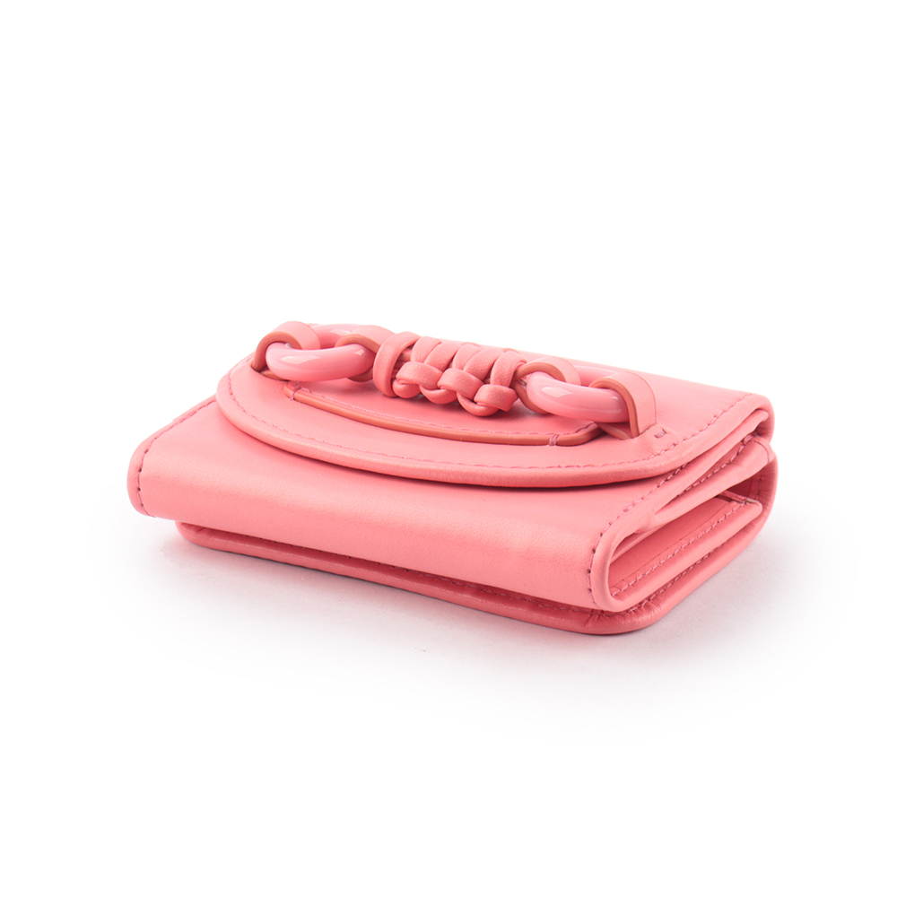 【SEE BY CHLOE】Saddie 單色牛皮編織圓環雙釦三折短夾(落日粉)