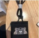 [S] KENZO CARED HOLDER ON STRAP,BLACK, 3612230109438 (SK31)