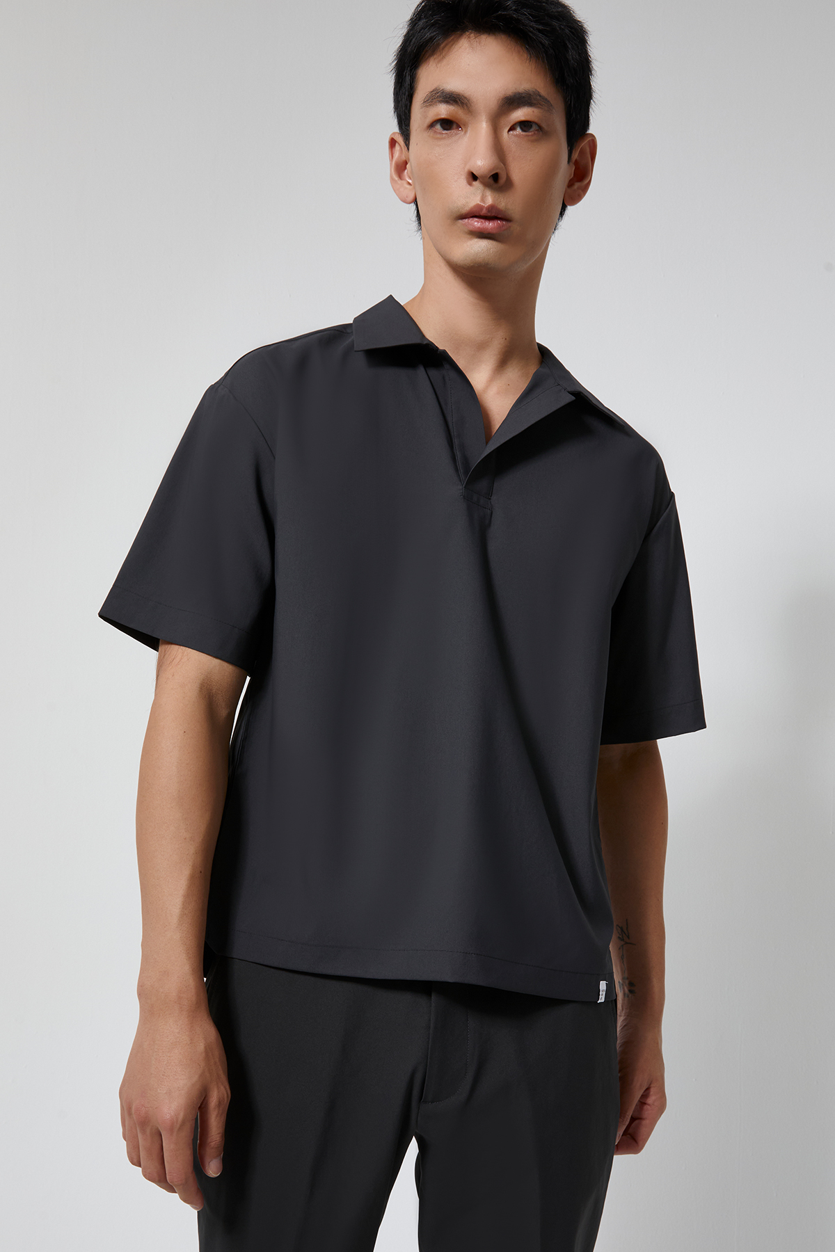 CLOUD 輕量短袖POLO衫 男（霧黑）