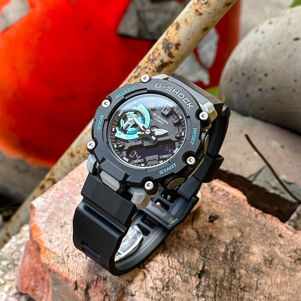 G-SHOCK】CASIO 碳核心防護運動錶GA-2200M-1A 現代鐘錶