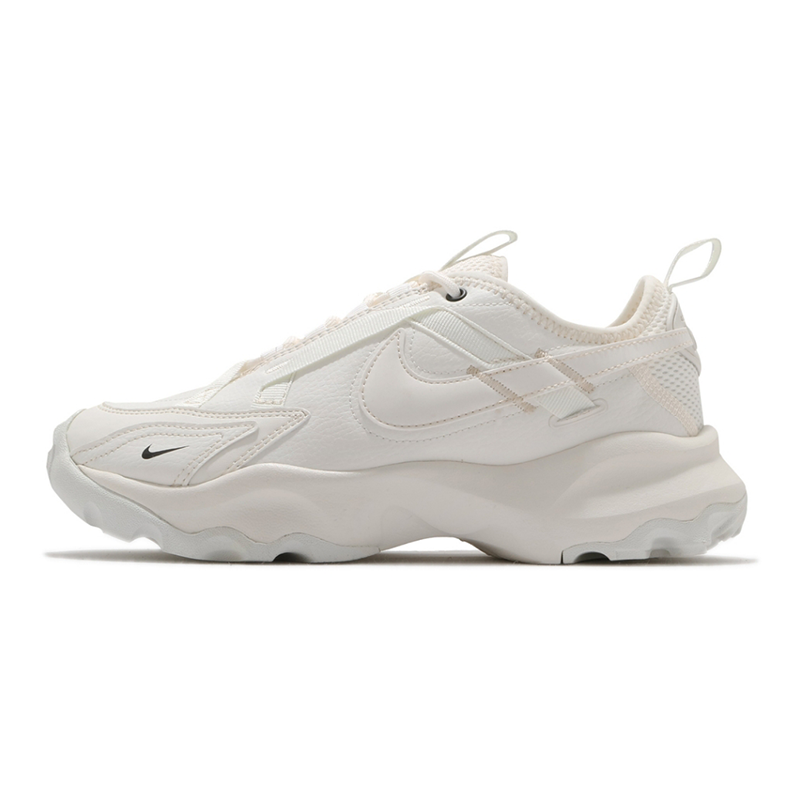 tc7900 nike white
