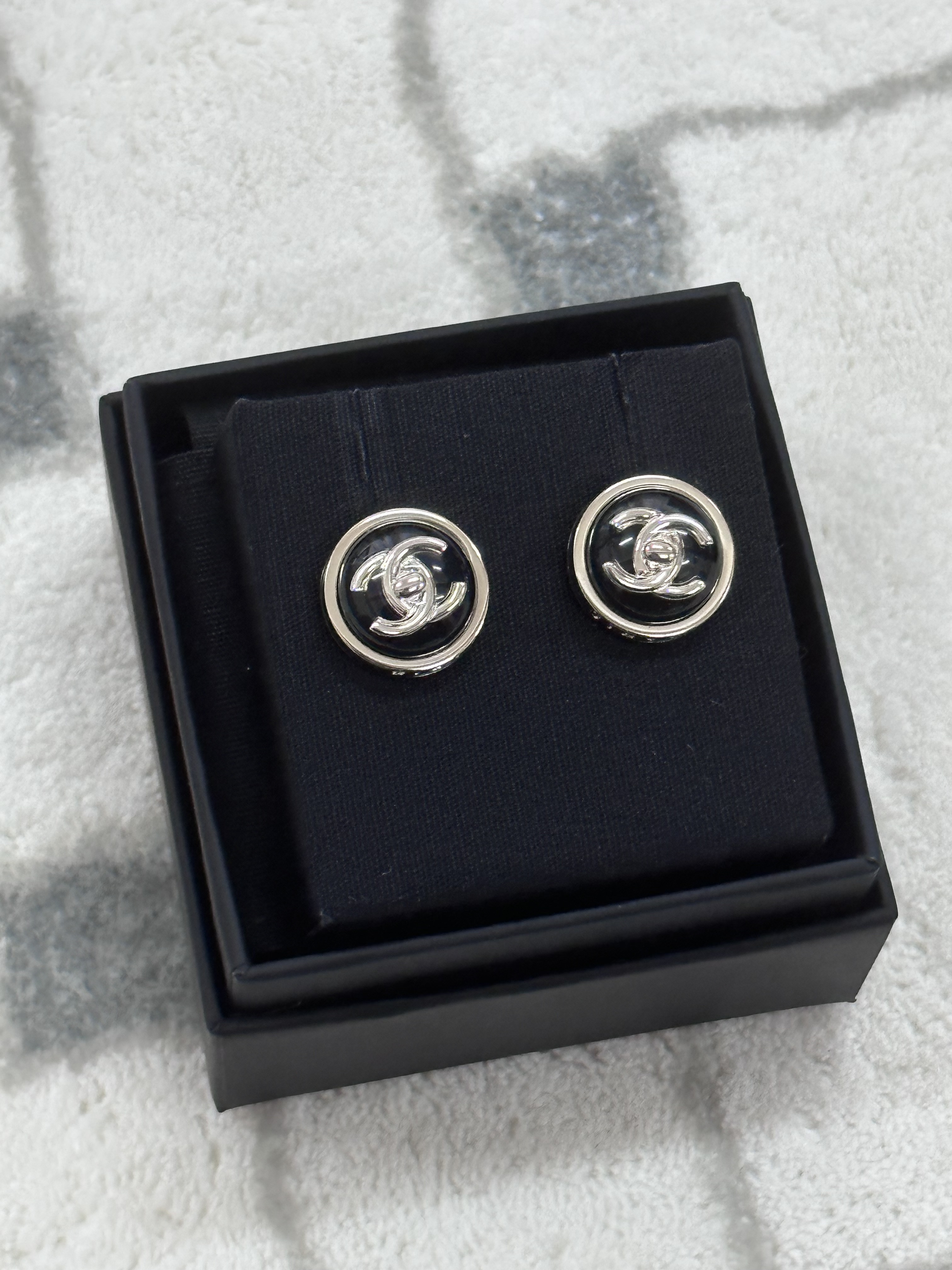 Chanel earrings 耳環 復古CC