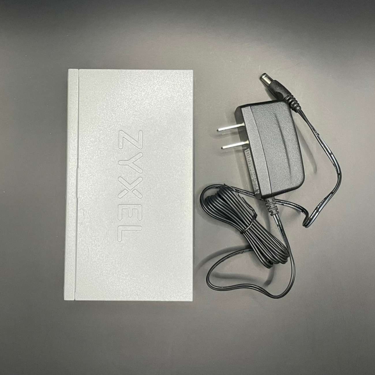 8P網路集線器(110V/220V共用)